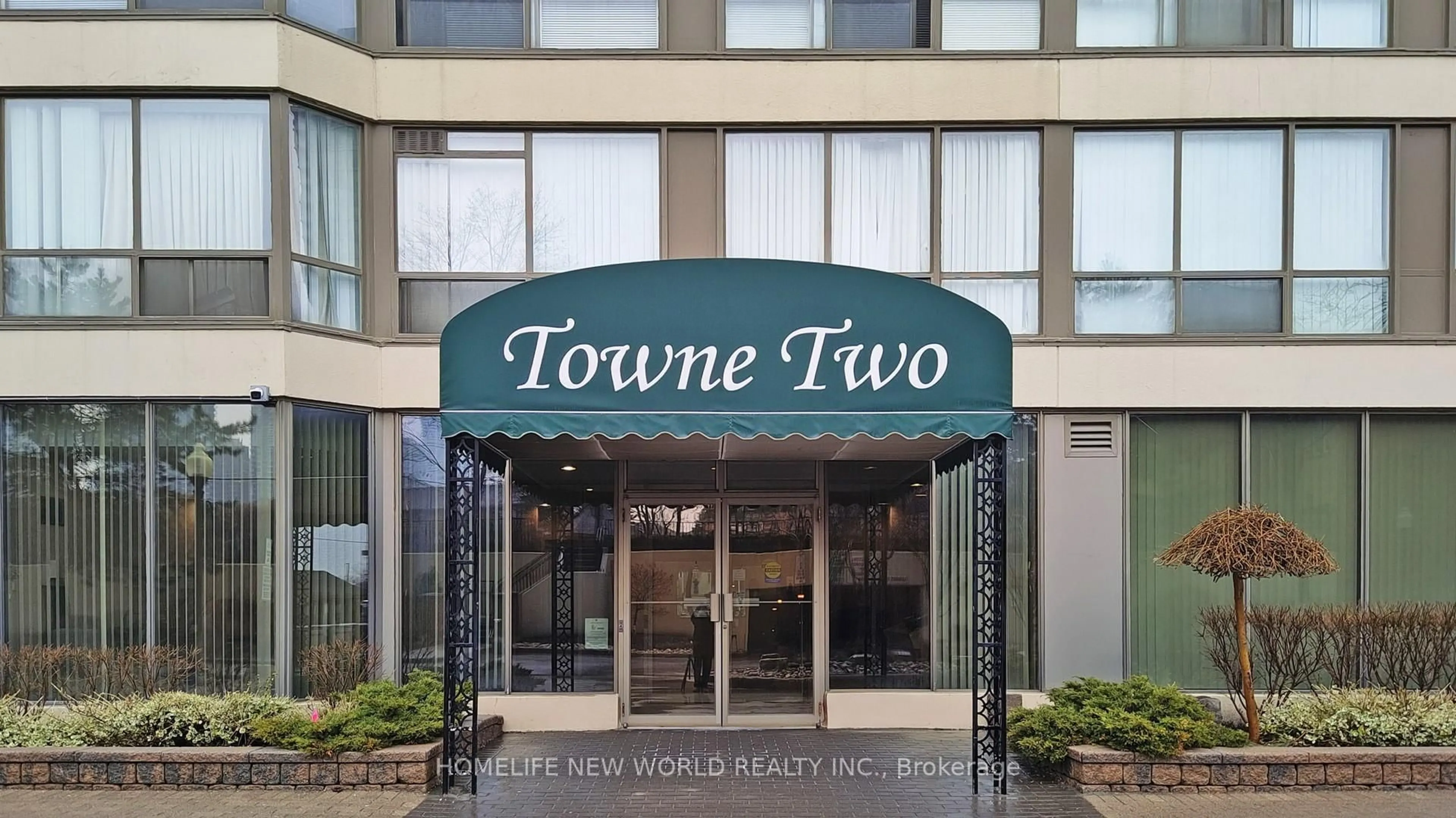 Indoor foyer for 55 Elm Dr #1002, Mississauga Ontario L5B 3Z3