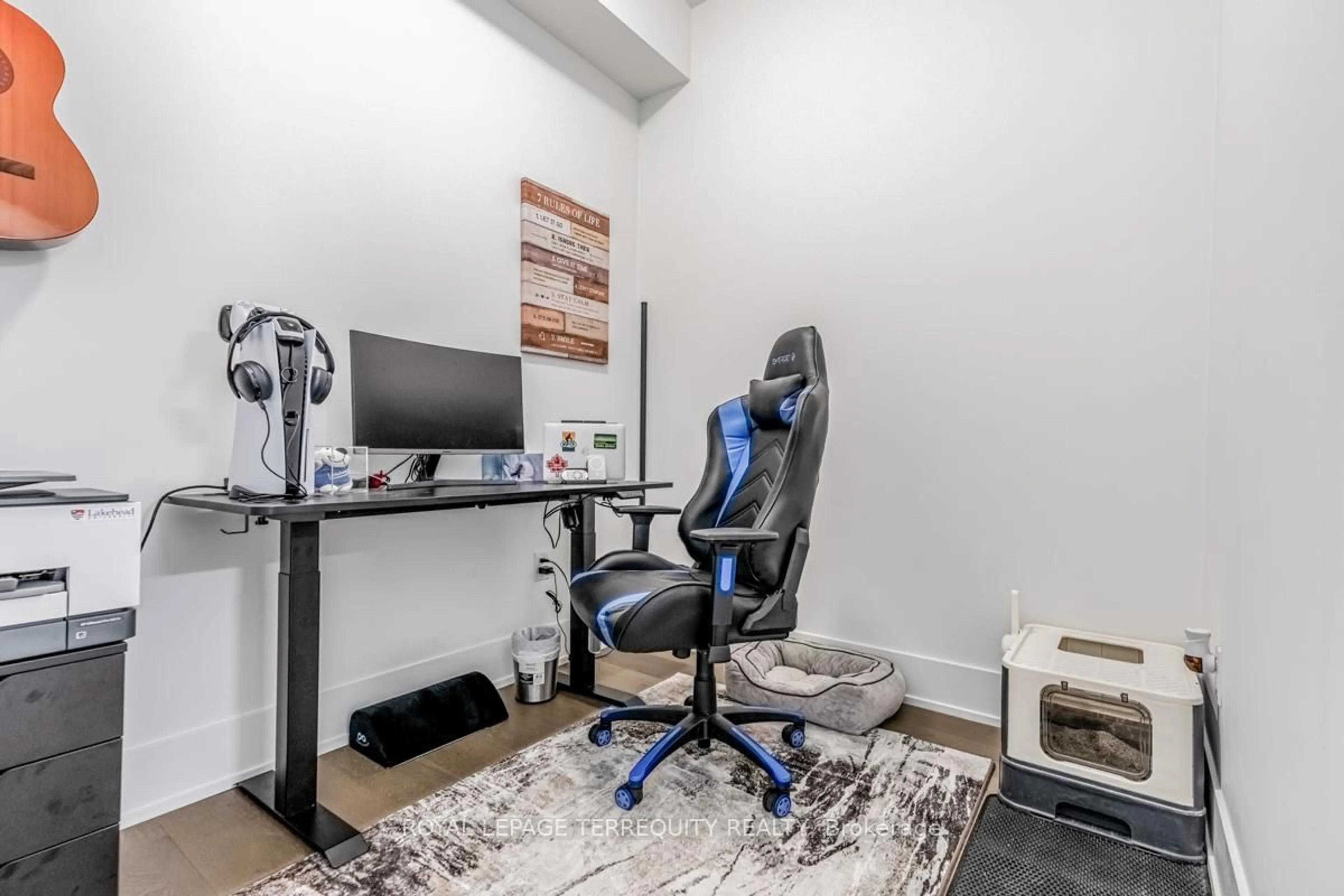 A pic of a room for 1063 Douglas McCurdy Common #702, Mississauga Ontario L5G 0C5