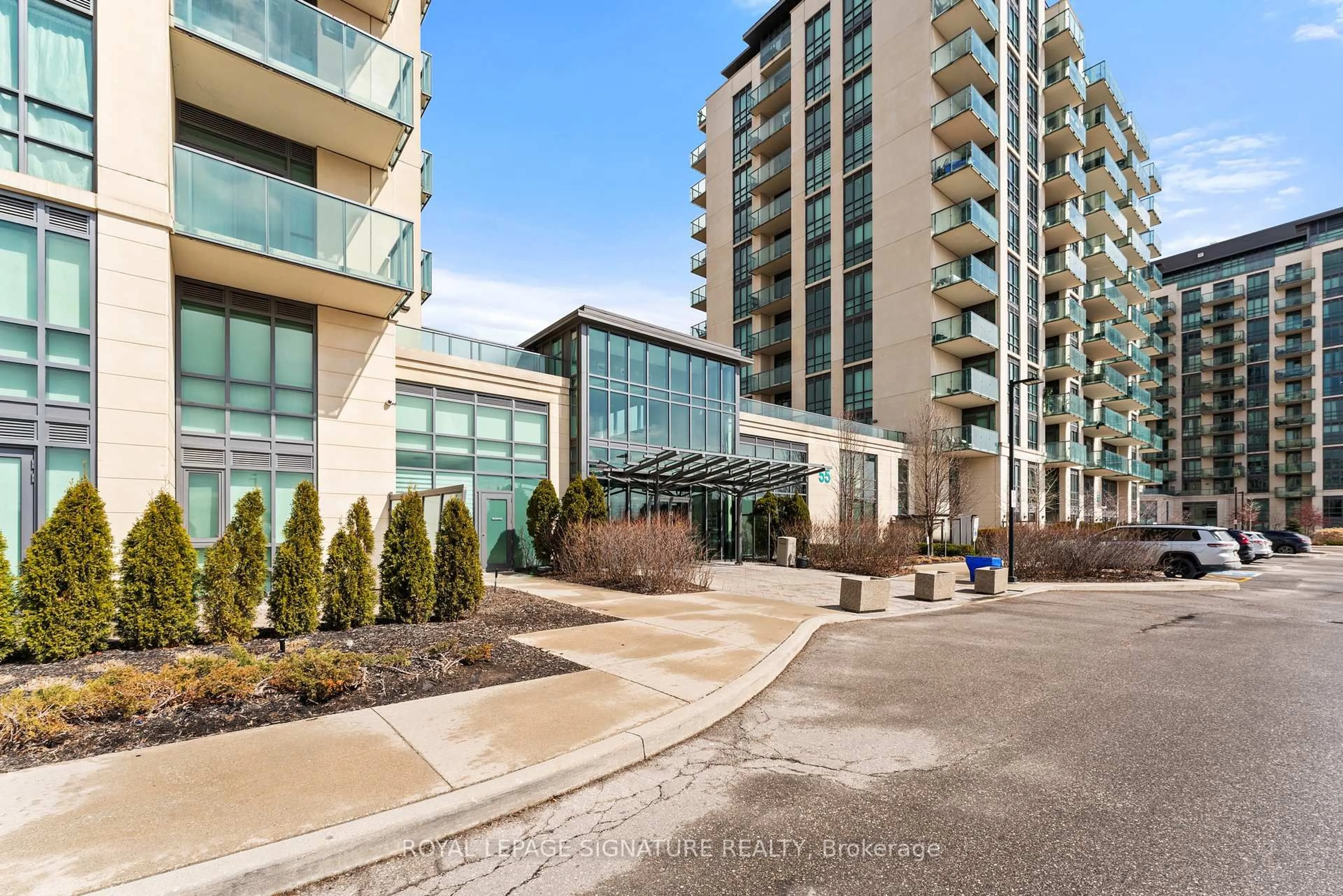 Patio, unknown for 45 Yorkland Blvd #904, Brampton Ontario L6P 4B4