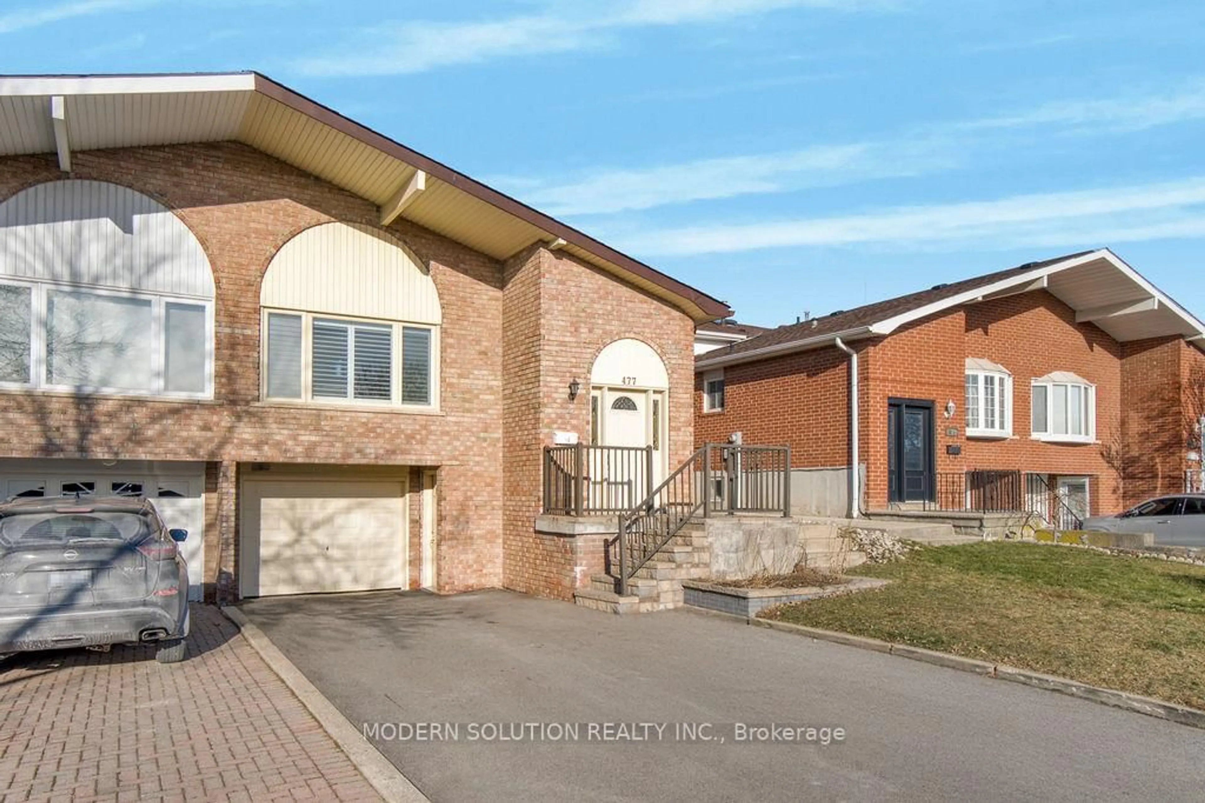 Home with brick exterior material, street for 477 Fendalton St, Mississauga Ontario L5B 2L8