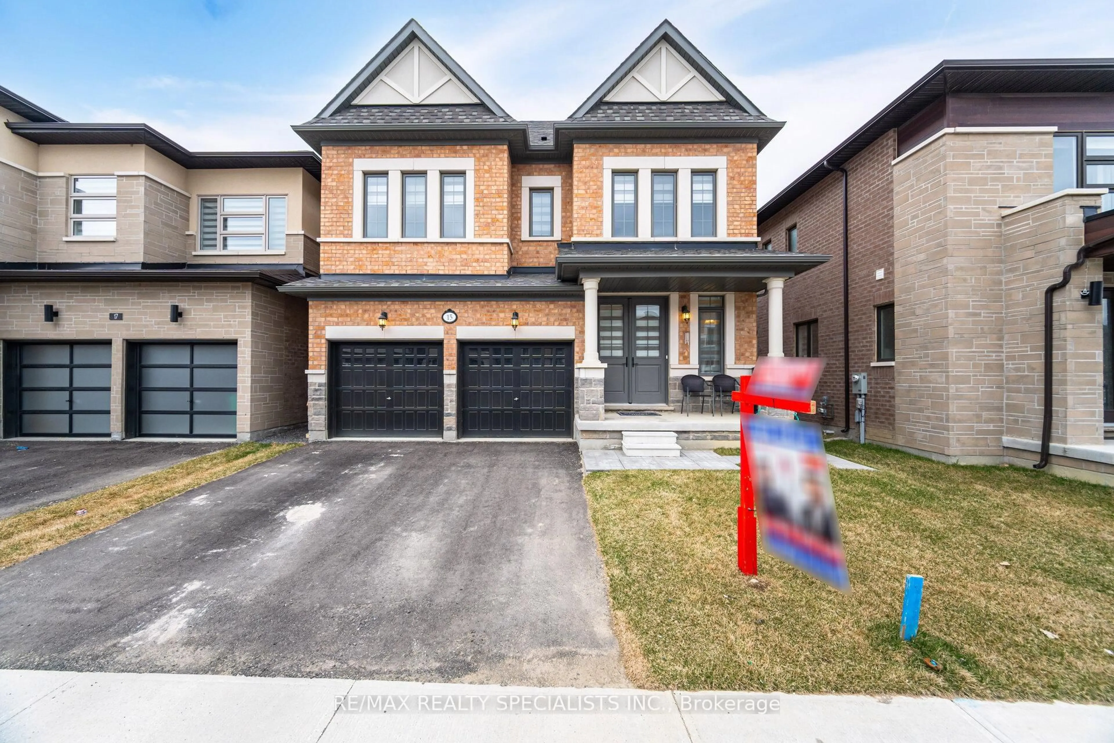 Home with brick exterior material, street for 15 Duxbury Rd, Brampton Ontario L6R 4E3