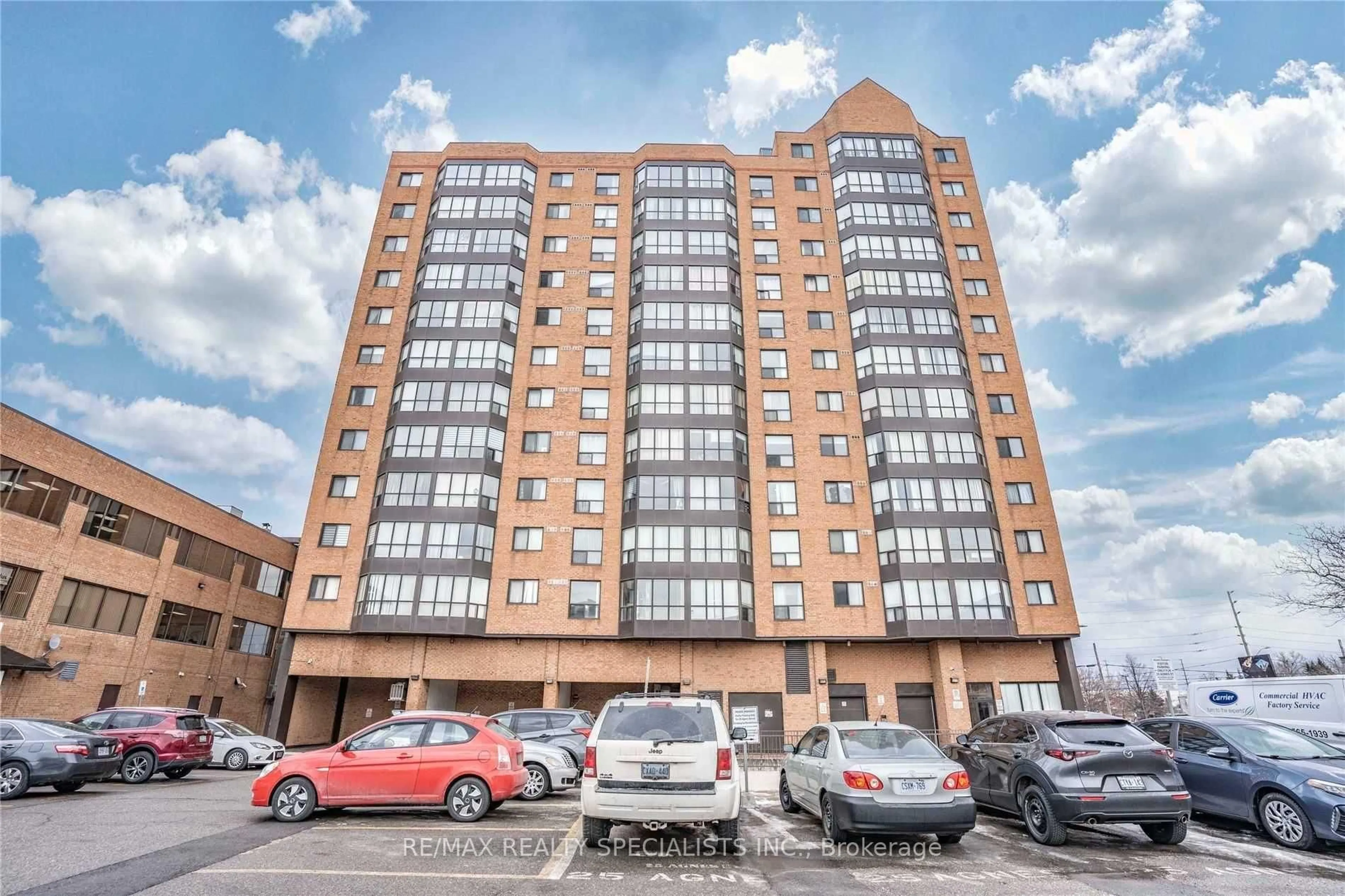 Unknown for 25 Agnes St #301, Mississauga Ontario L5B 3X7