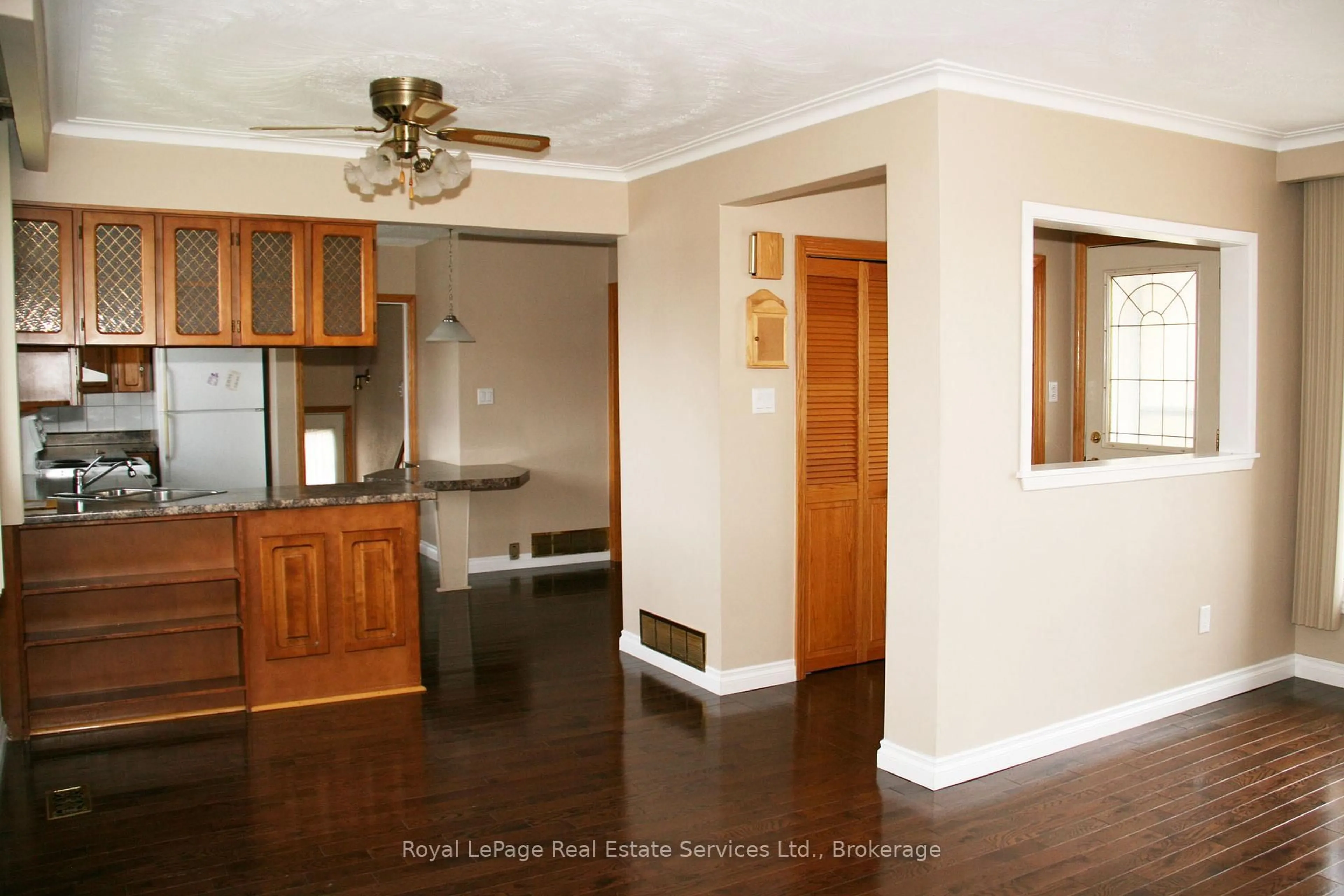 Unknown for 2072 Bridge Rd, Oakville Ontario L6L 2E9