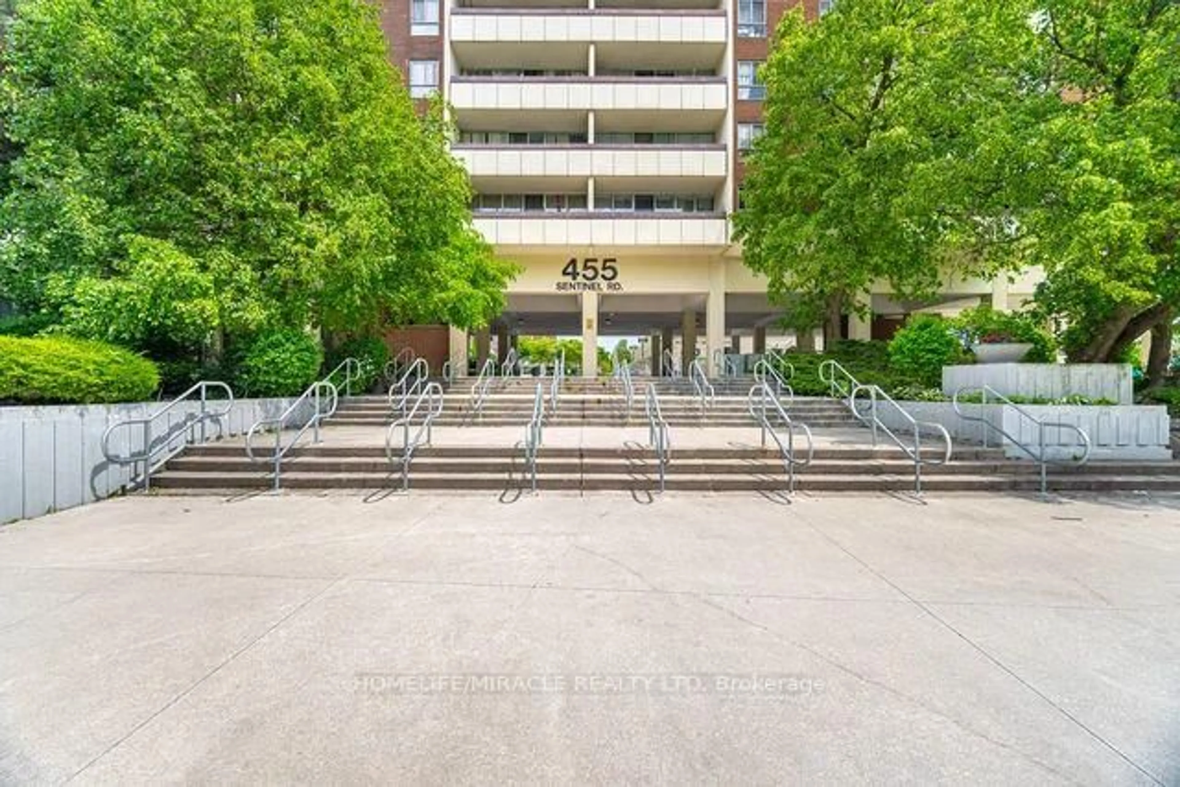 Patio, unknown for 455 Sentinel Rd #1112, Toronto Ontario M3J 1V5