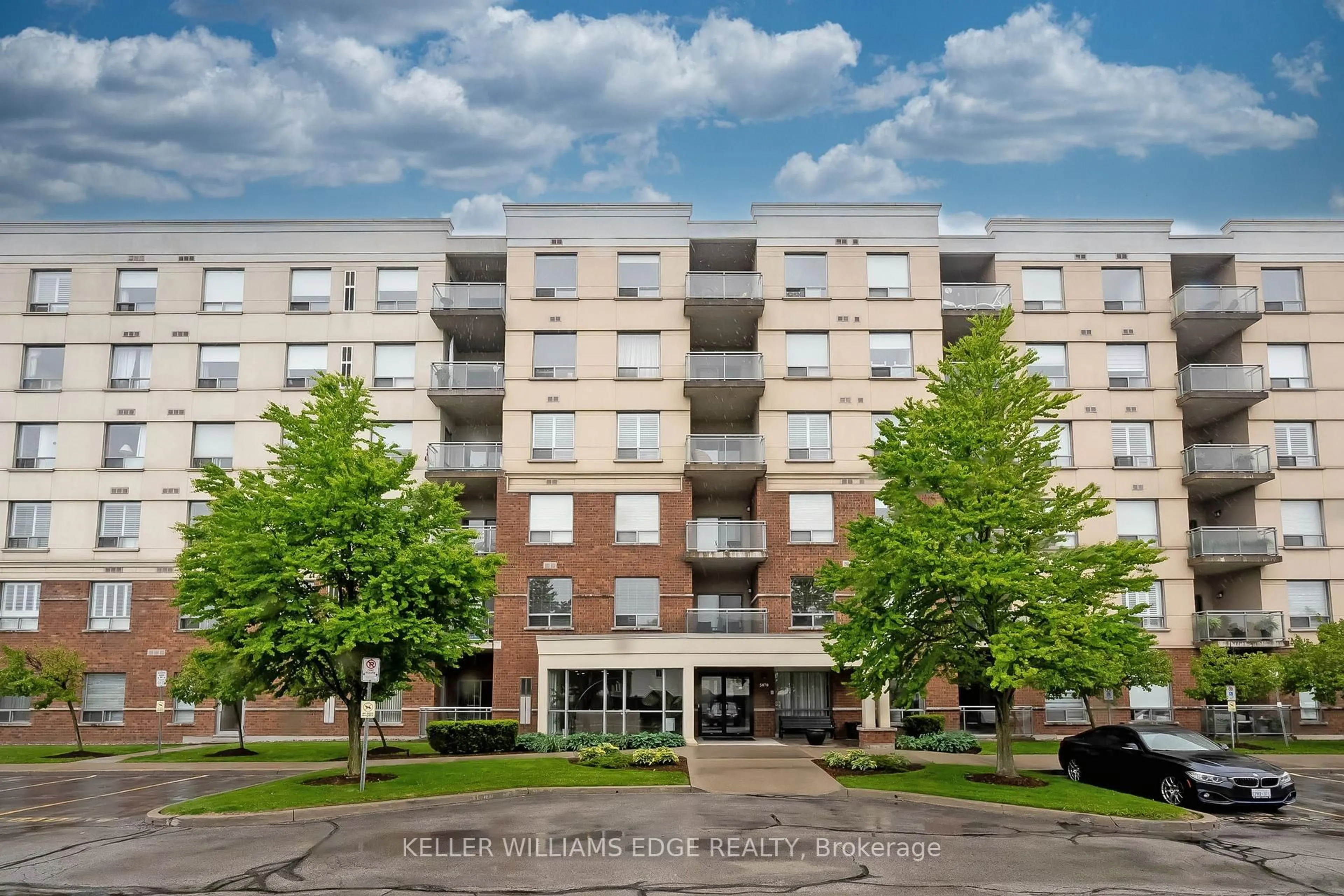 Unknown for 5070 Fairview St #107, Burlington Ontario L7L 0B8