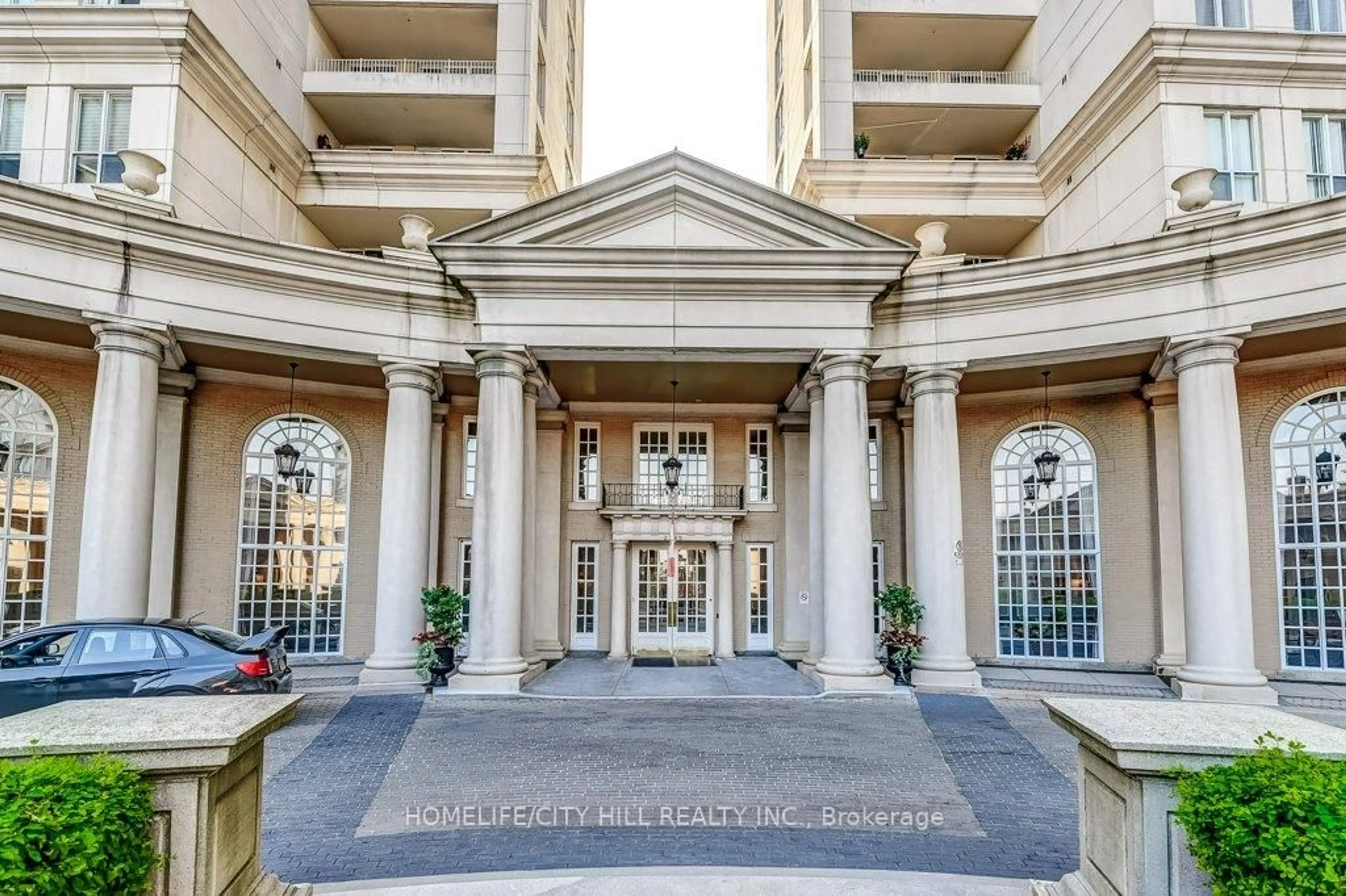 Indoor foyer for 2285 Lake Shore Blvd #506, Toronto Ontario M8V 3X9
