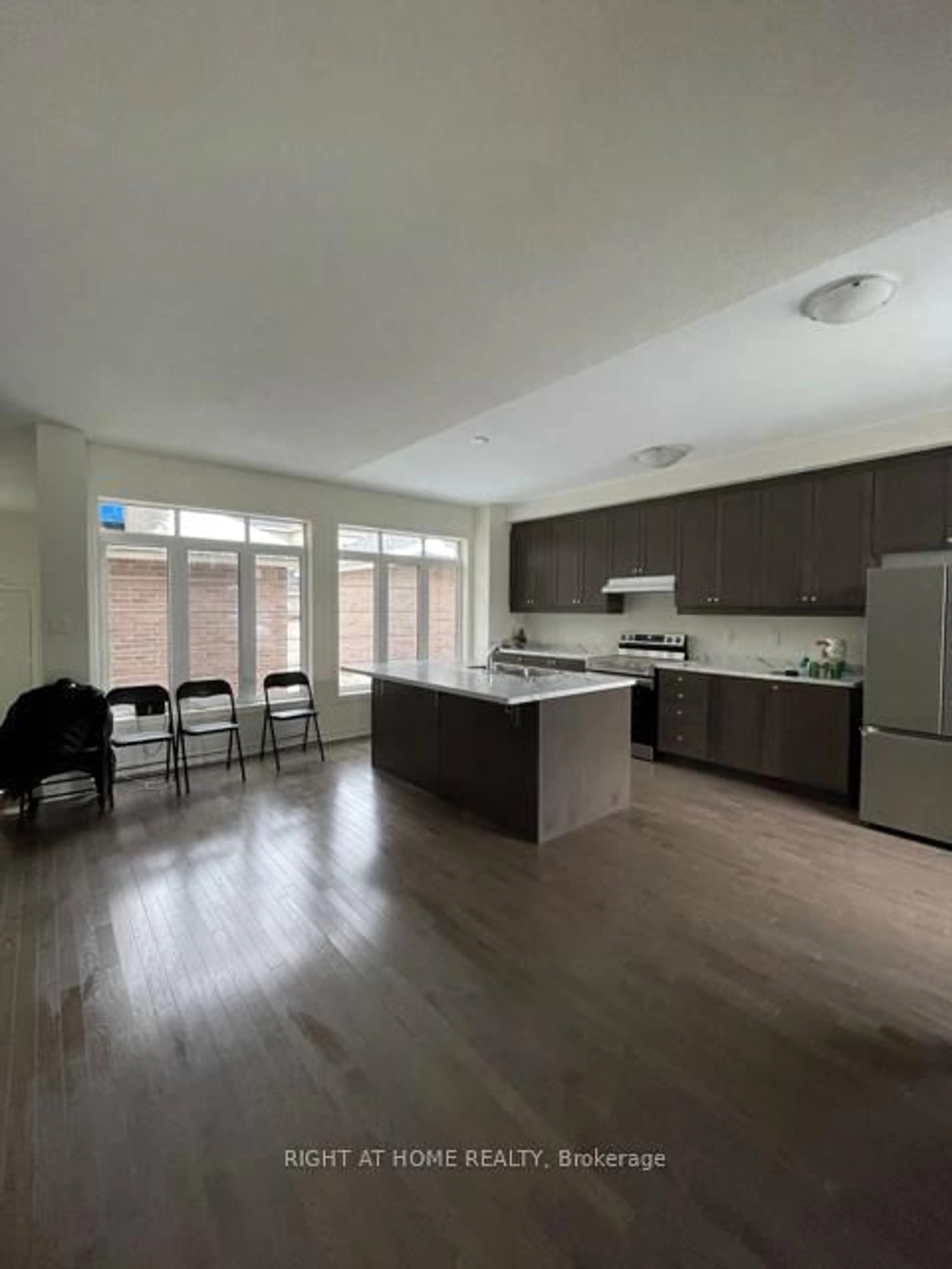 Open concept kitchen, unknown for 259 Clockwork Dr, Brampton Ontario L7A 5C7