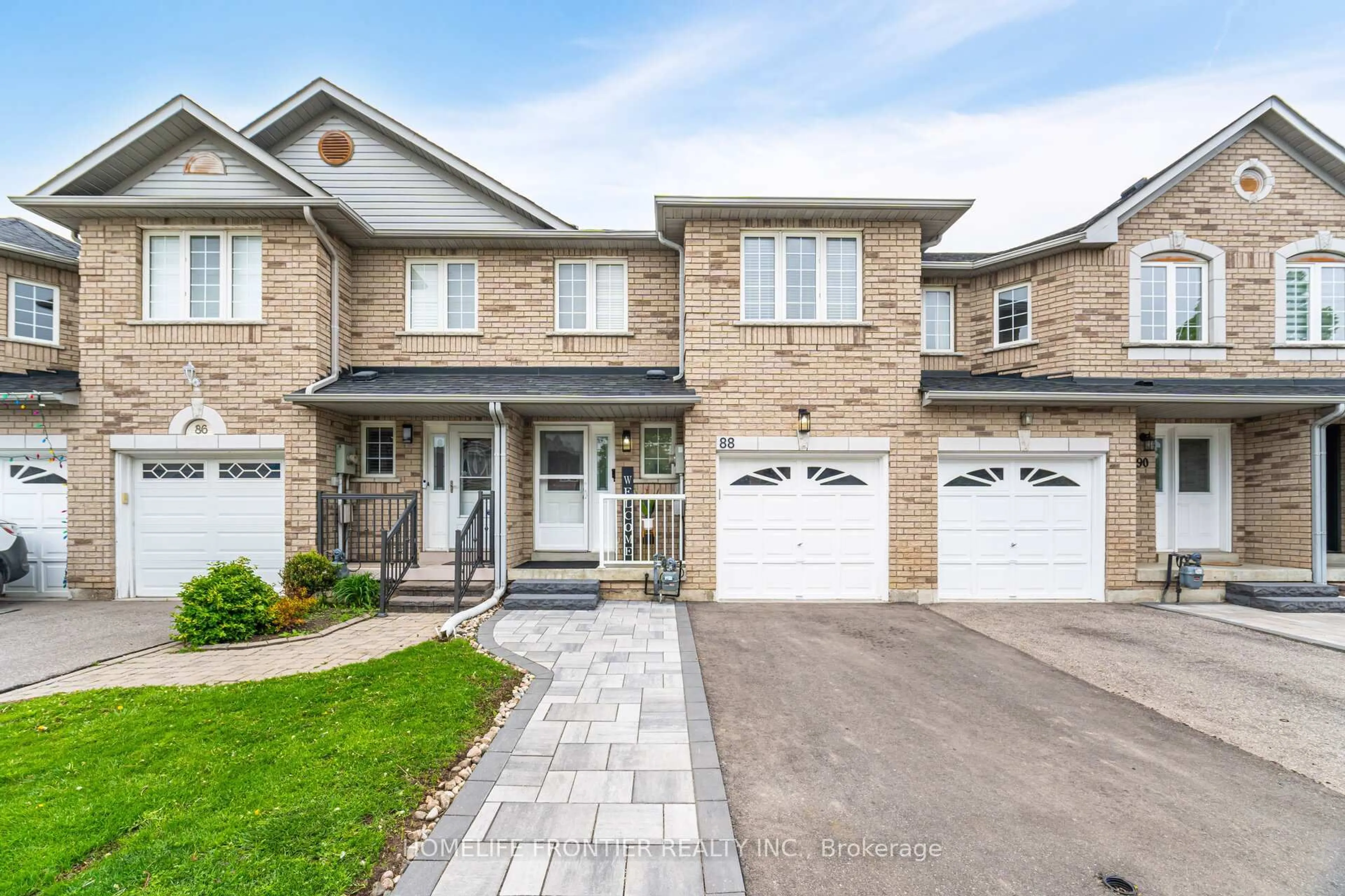 Home with brick exterior material, street for 88 Wood Circ, Caledon Ontario L7E 1R3