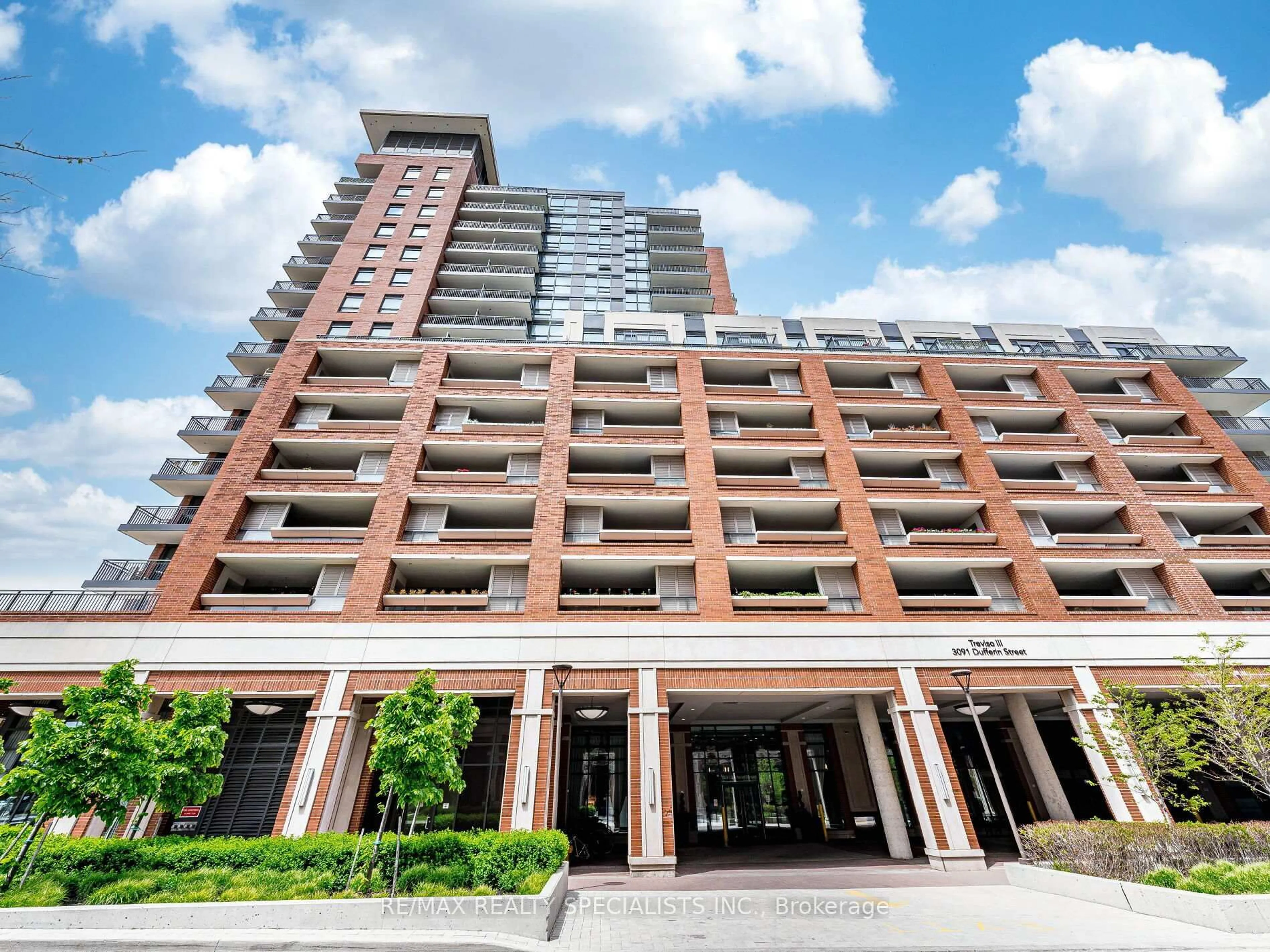 Indoor foyer for 3091 Dufferin St #416, Toronto Ontario M6A 0C4