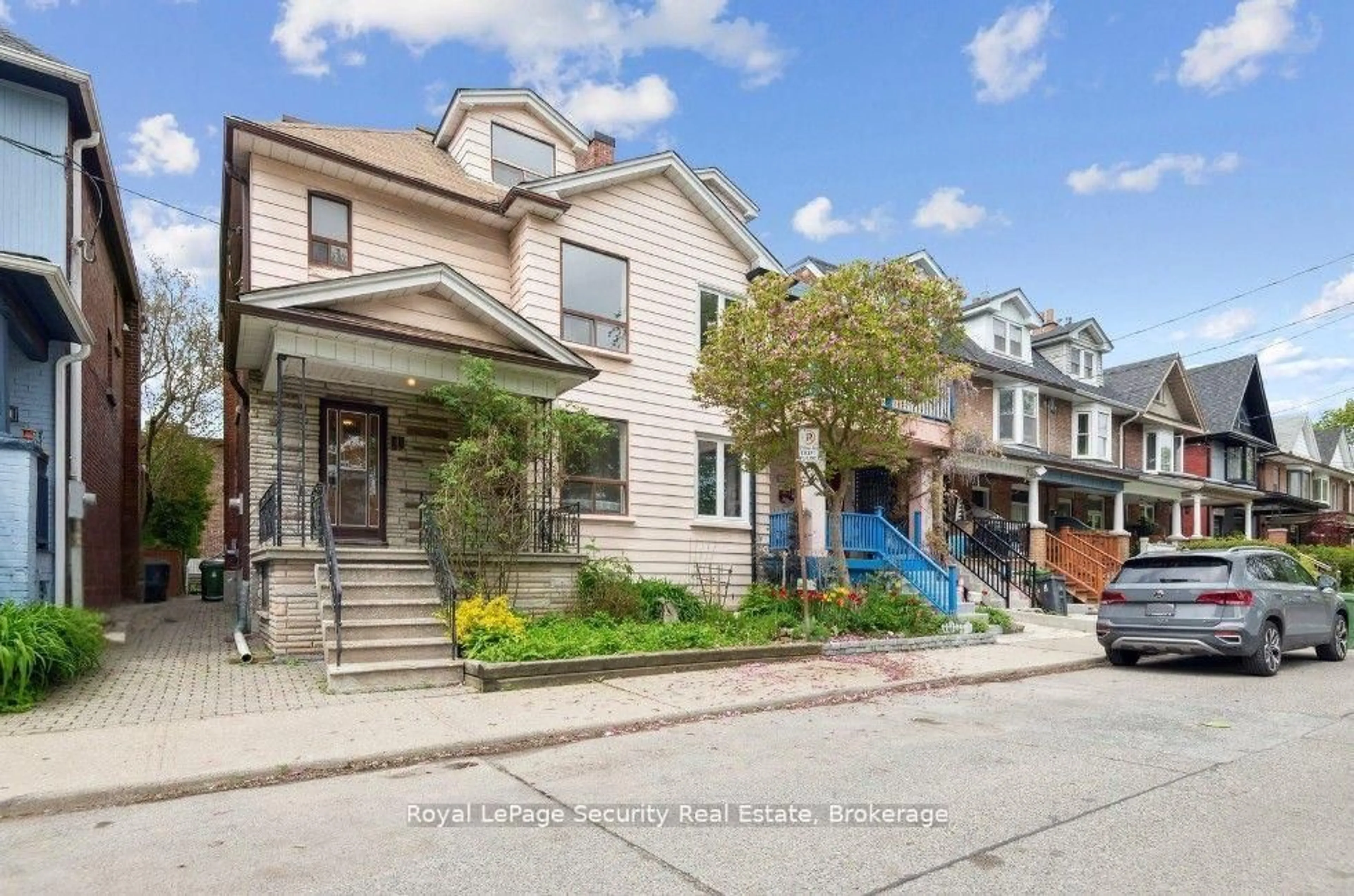 Unknown for 38 Fernbank Ave, Toronto Ontario M6H 1W2