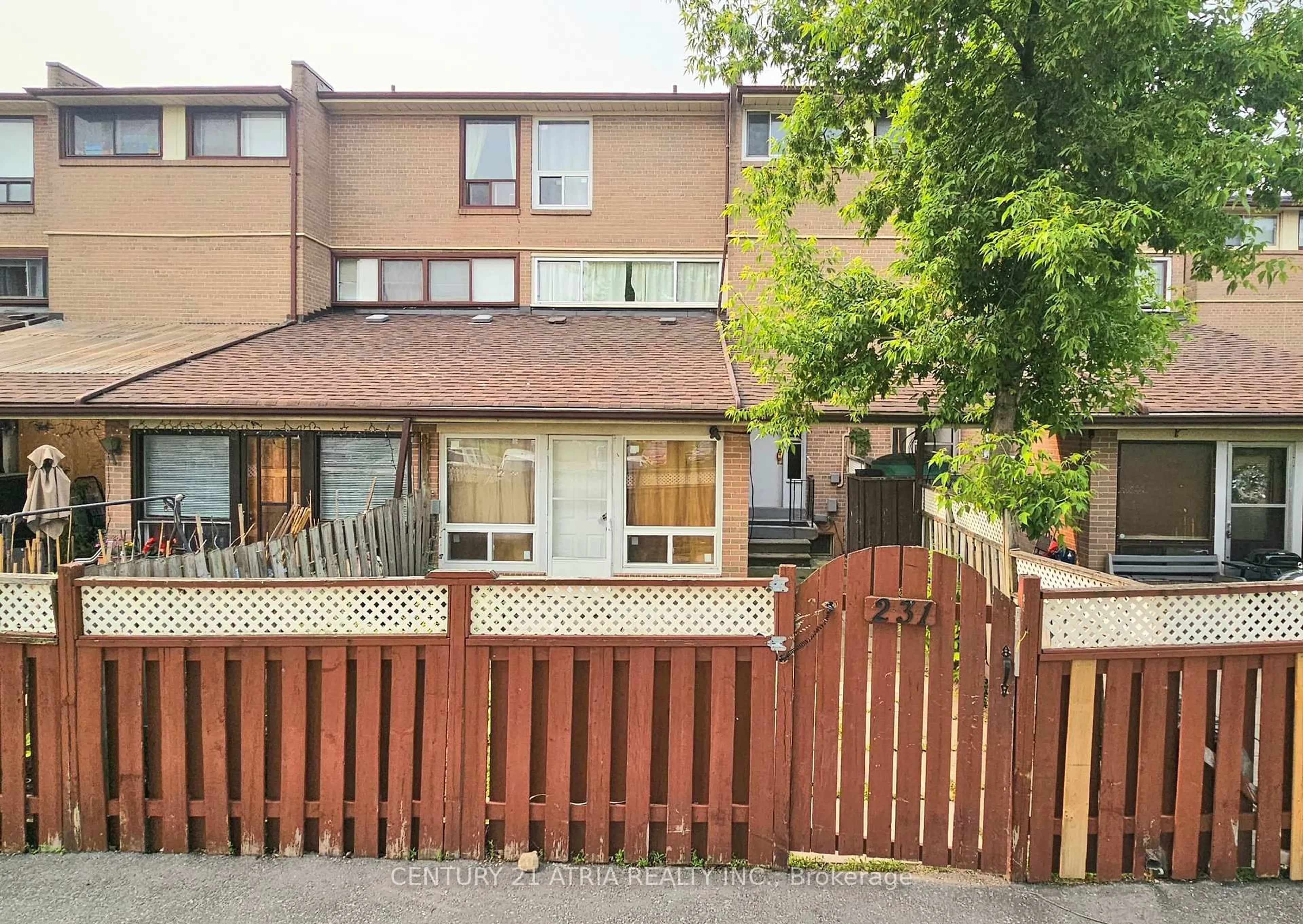 A pic from outside/outdoor area/front of a property/back of a property/a pic from drone, street for 260 John Garland Blvd #231, Toronto Ontario M9V 1N8