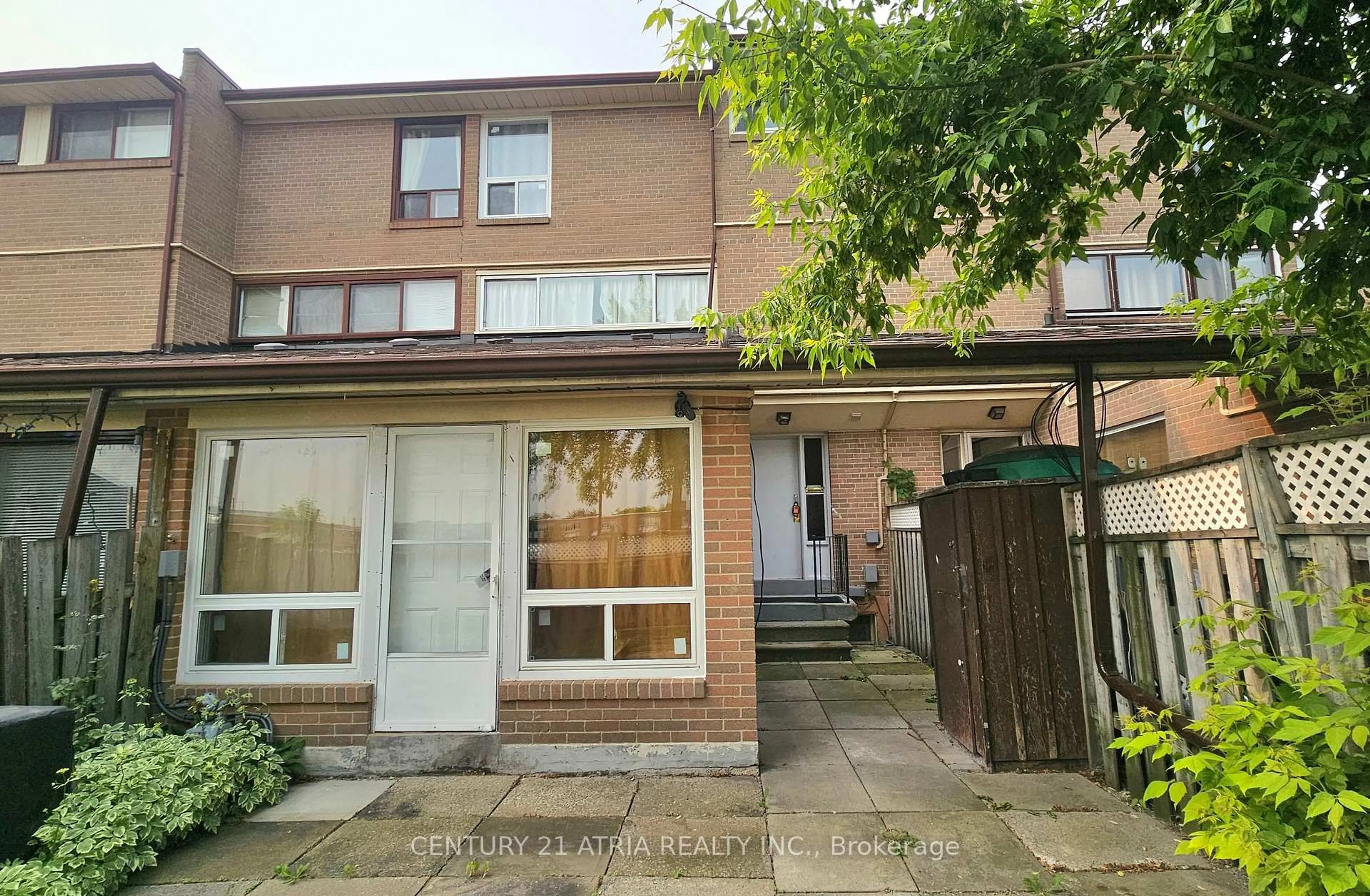 Patio, street for 260 John Garland Blvd #231, Toronto Ontario M9V 1N8