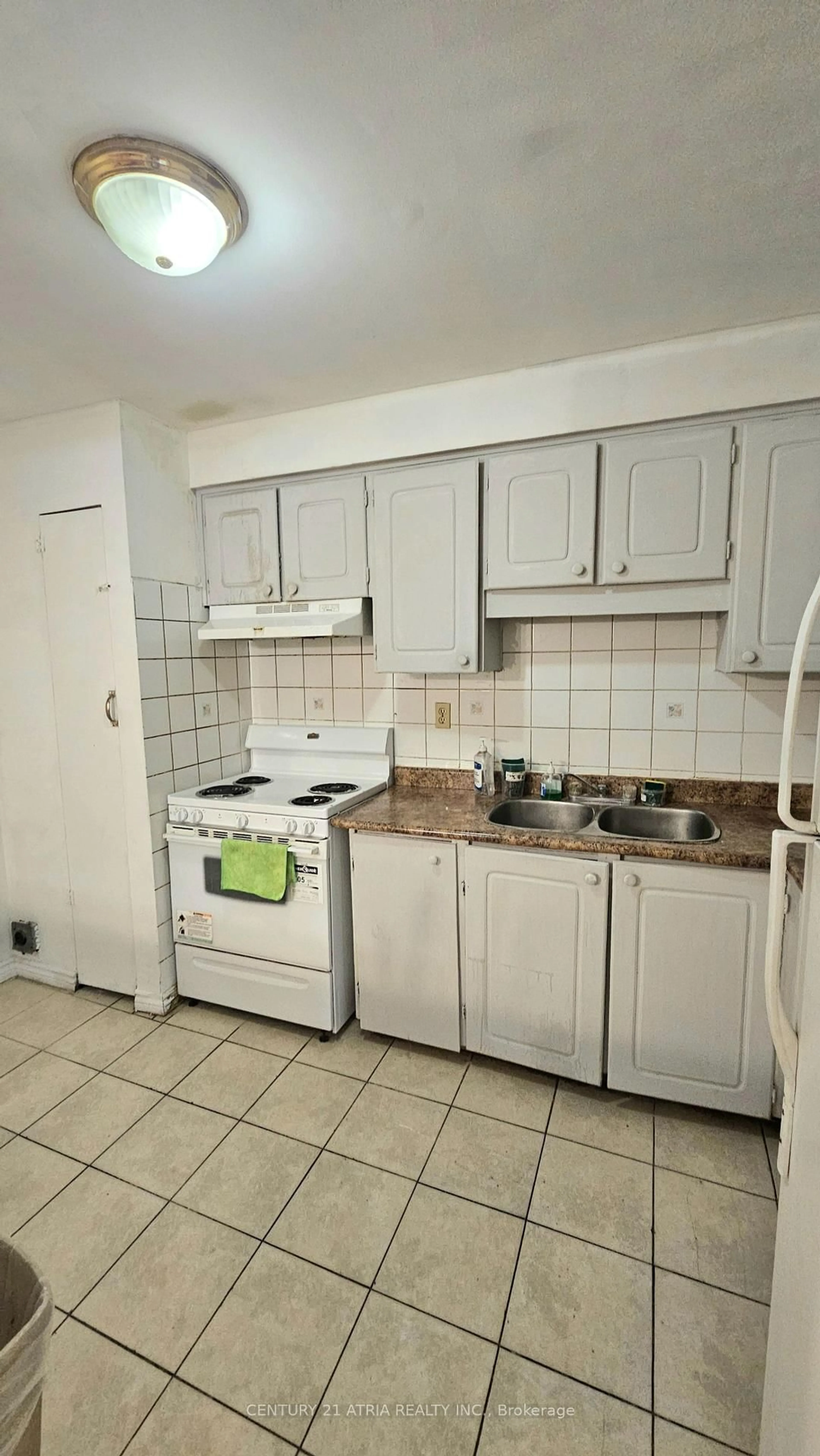 Standard kitchen, floor is not visible for 260 John Garland Blvd #231, Toronto Ontario M9V 1N8