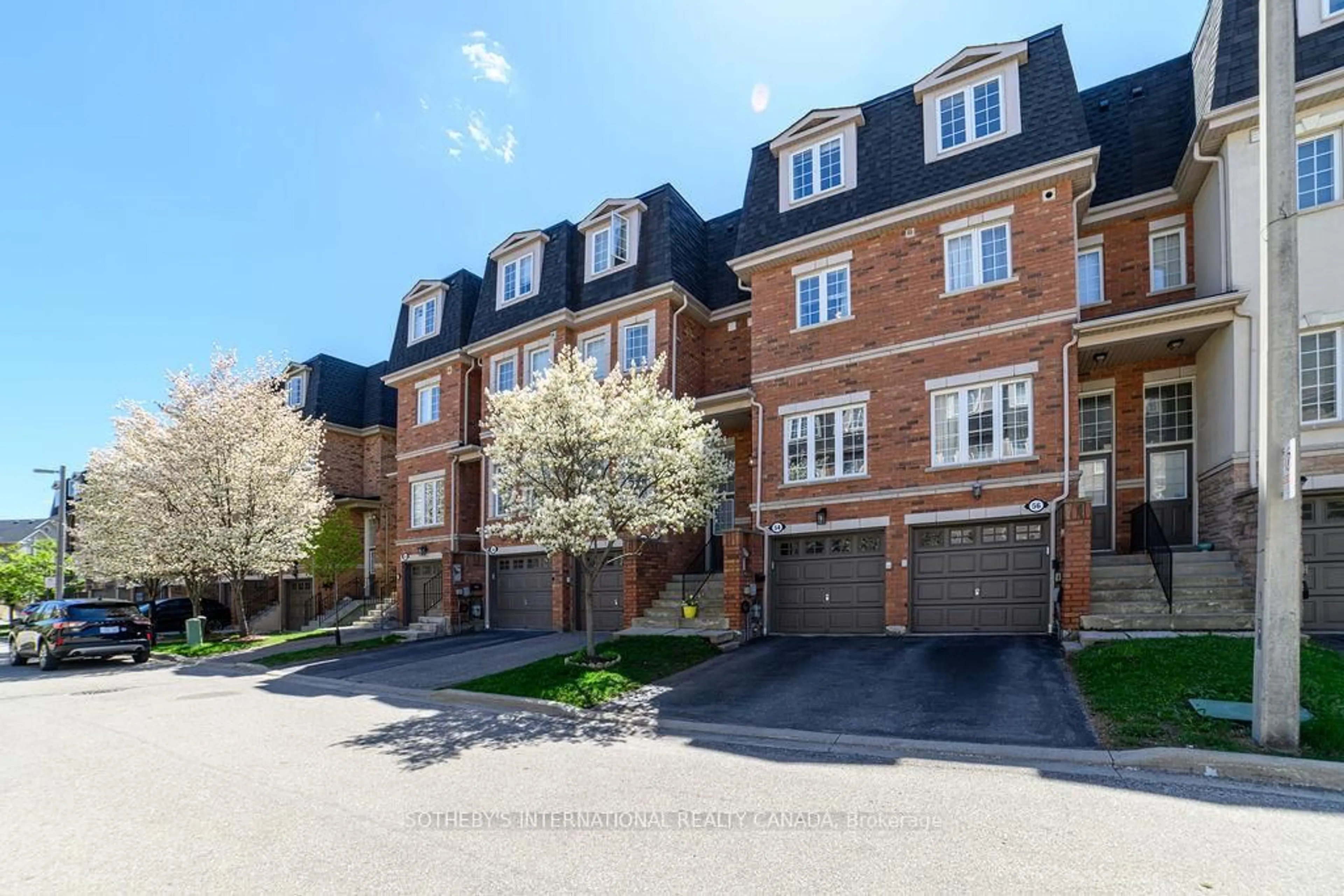 A pic from outside/outdoor area/front of a property/back of a property/a pic from drone, street for 435 Hensall Circ #54, Mississauga Ontario L5A 4P1