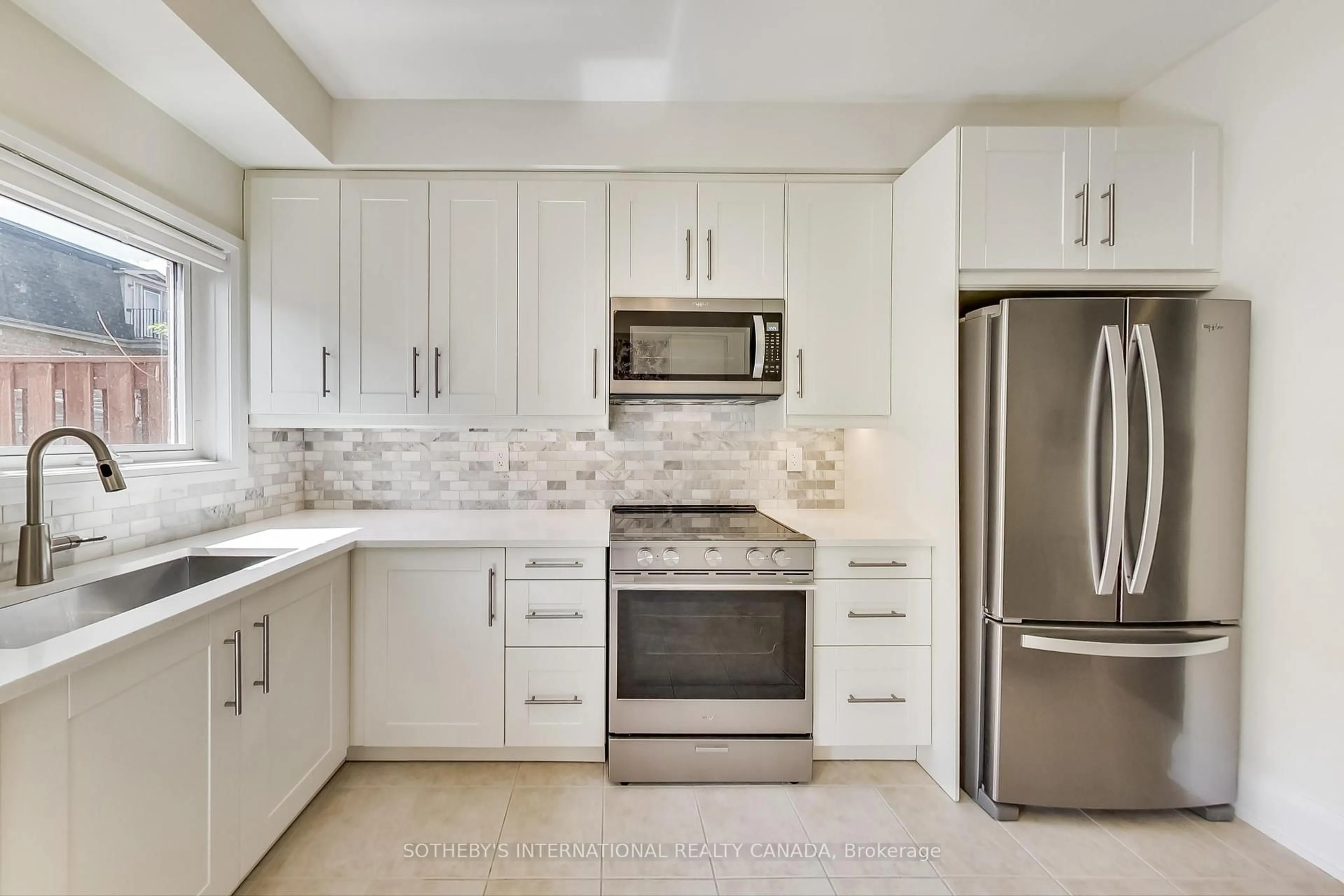Unknown for 435 Hensall Circ #54, Mississauga Ontario L5A 4P1
