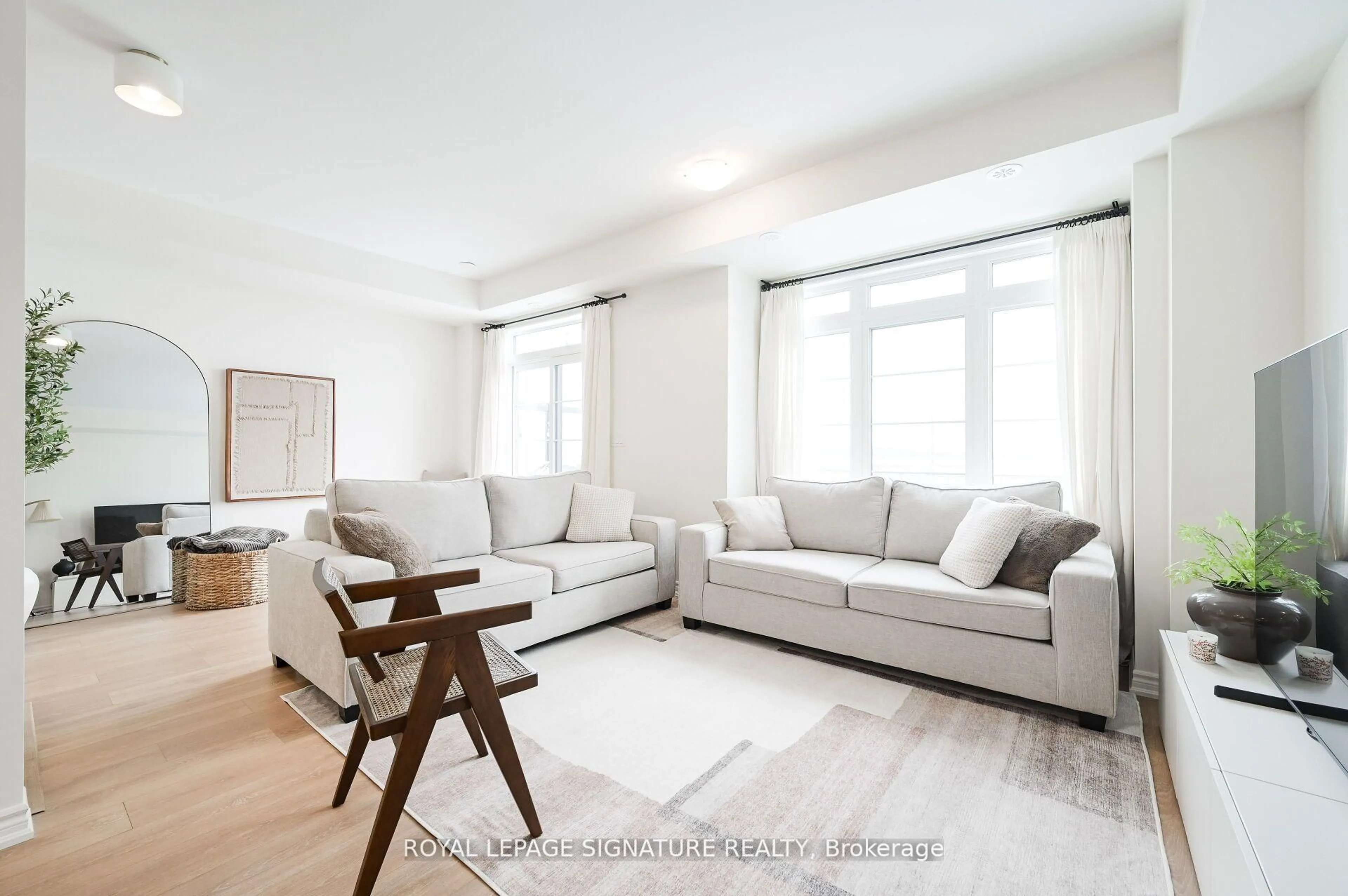 Living room with furniture, unknown for 389 Thimbleweed Crt, Milton Ontario L9E 1T3