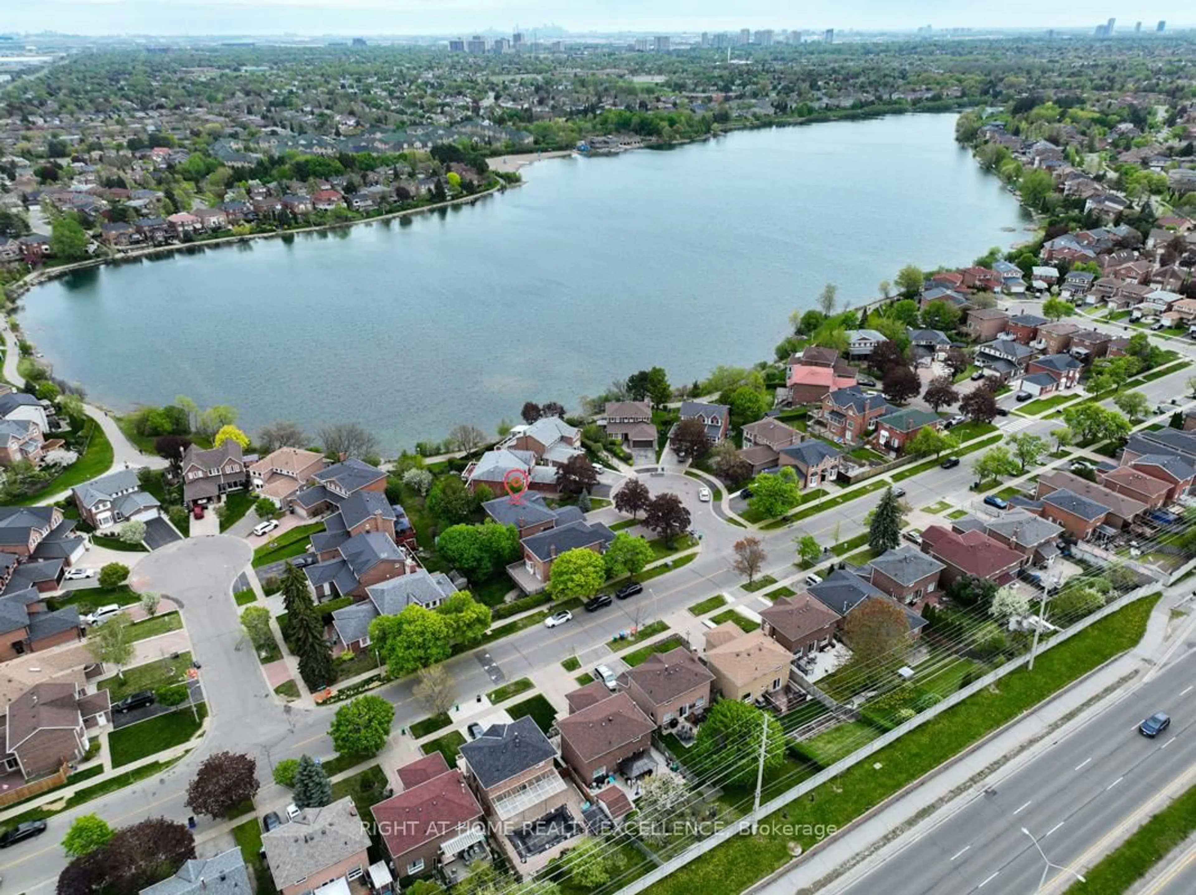 A pic from outside/outdoor area/front of a property/back of a property/a pic from drone, water/lake/river/ocean view for 4 Peggy Anne Cove N/A, Brampton Ontario L6S 5E4