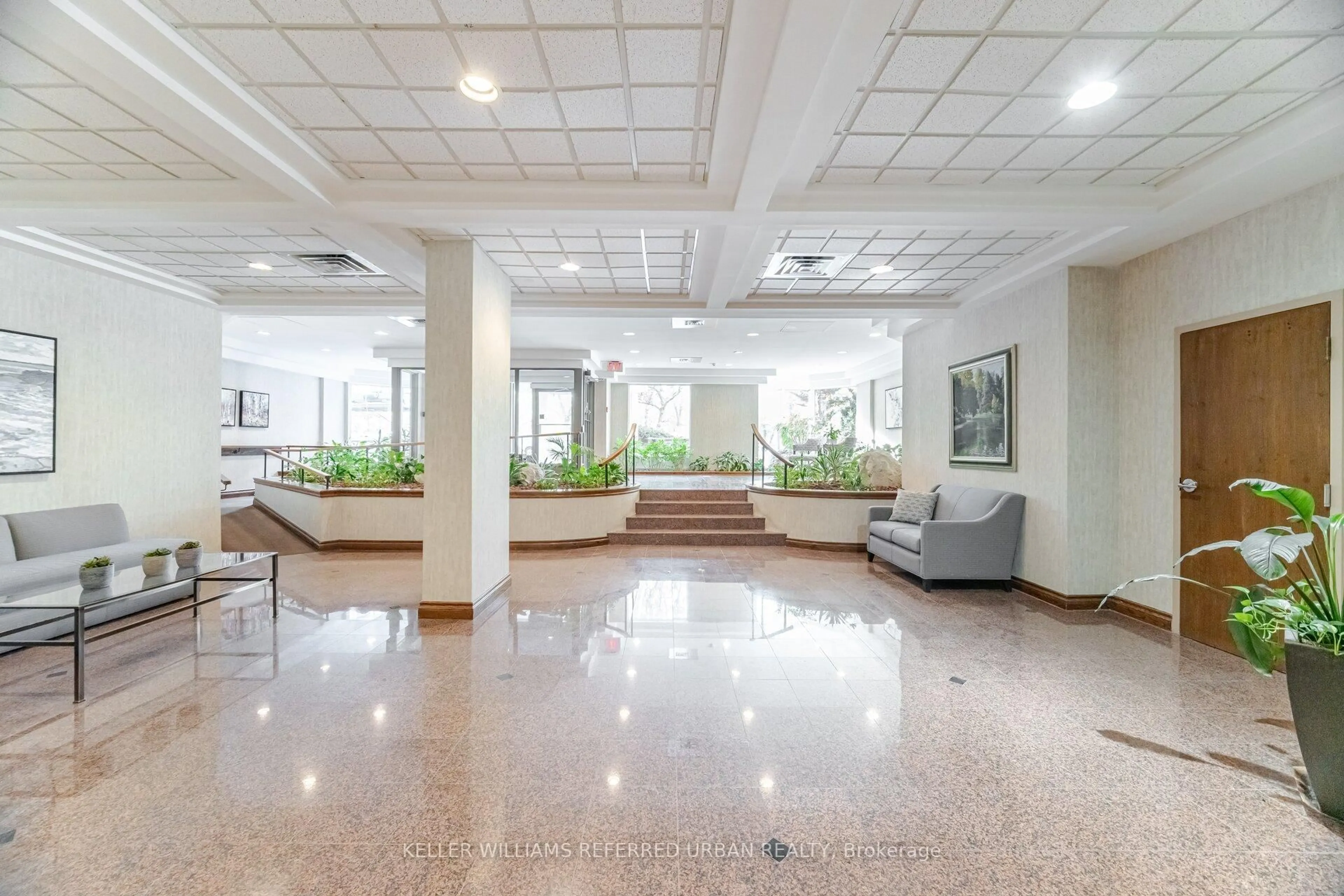 Lobby for 1903 Pilgrims Way #402, Oakville Ontario L6M 2X1