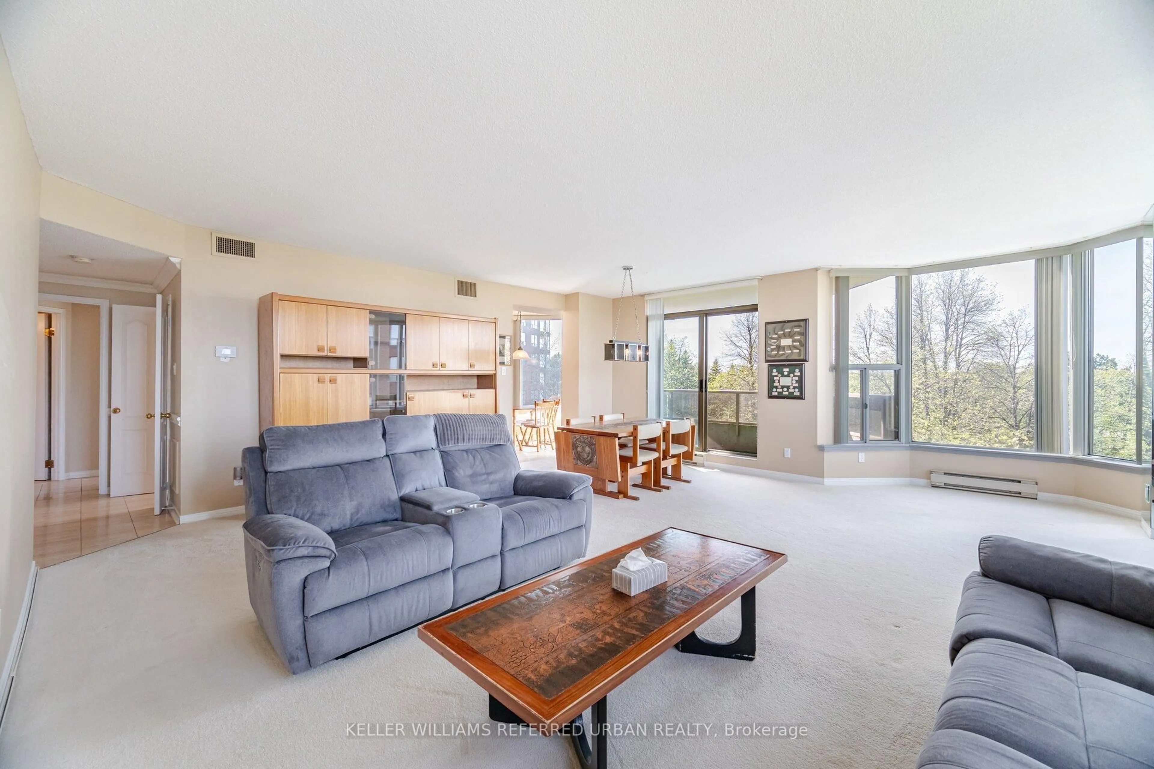Living room with furniture, unknown for 1903 Pilgrims Way #402, Oakville Ontario L6M 2X1