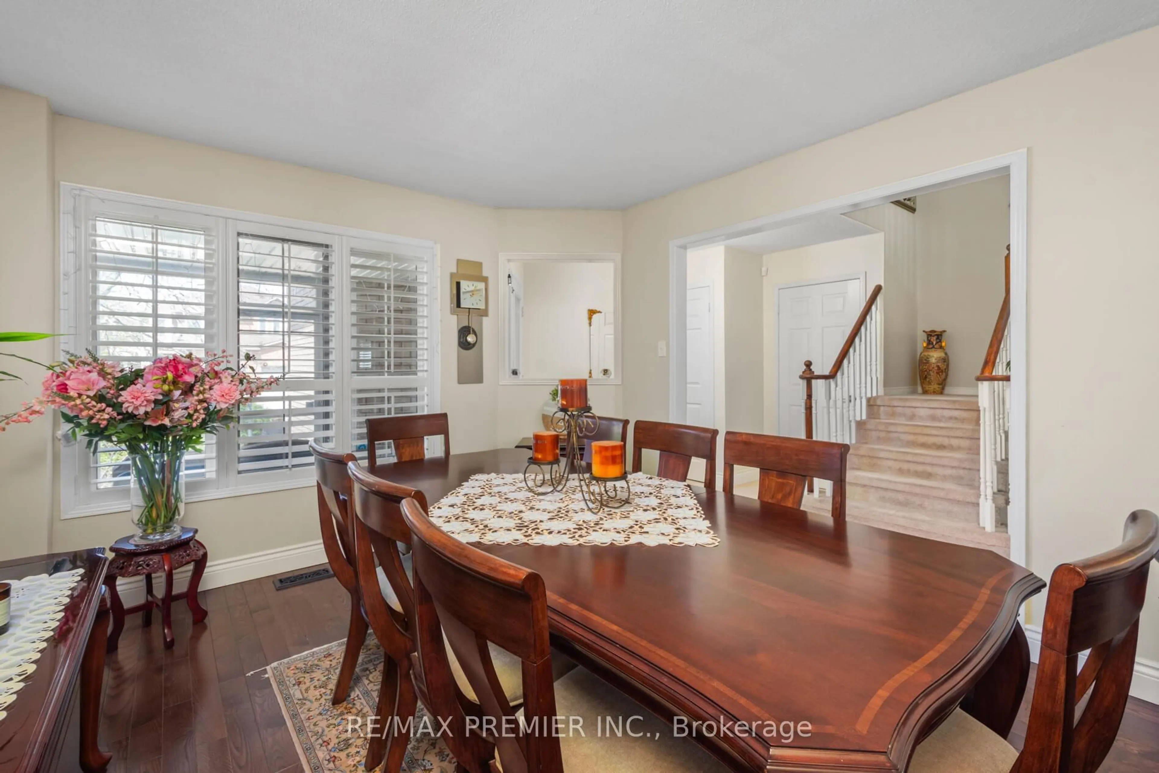 Dining room, unknown for 3960 Honey Locust Tr, Mississauga Ontario L5N 7A5