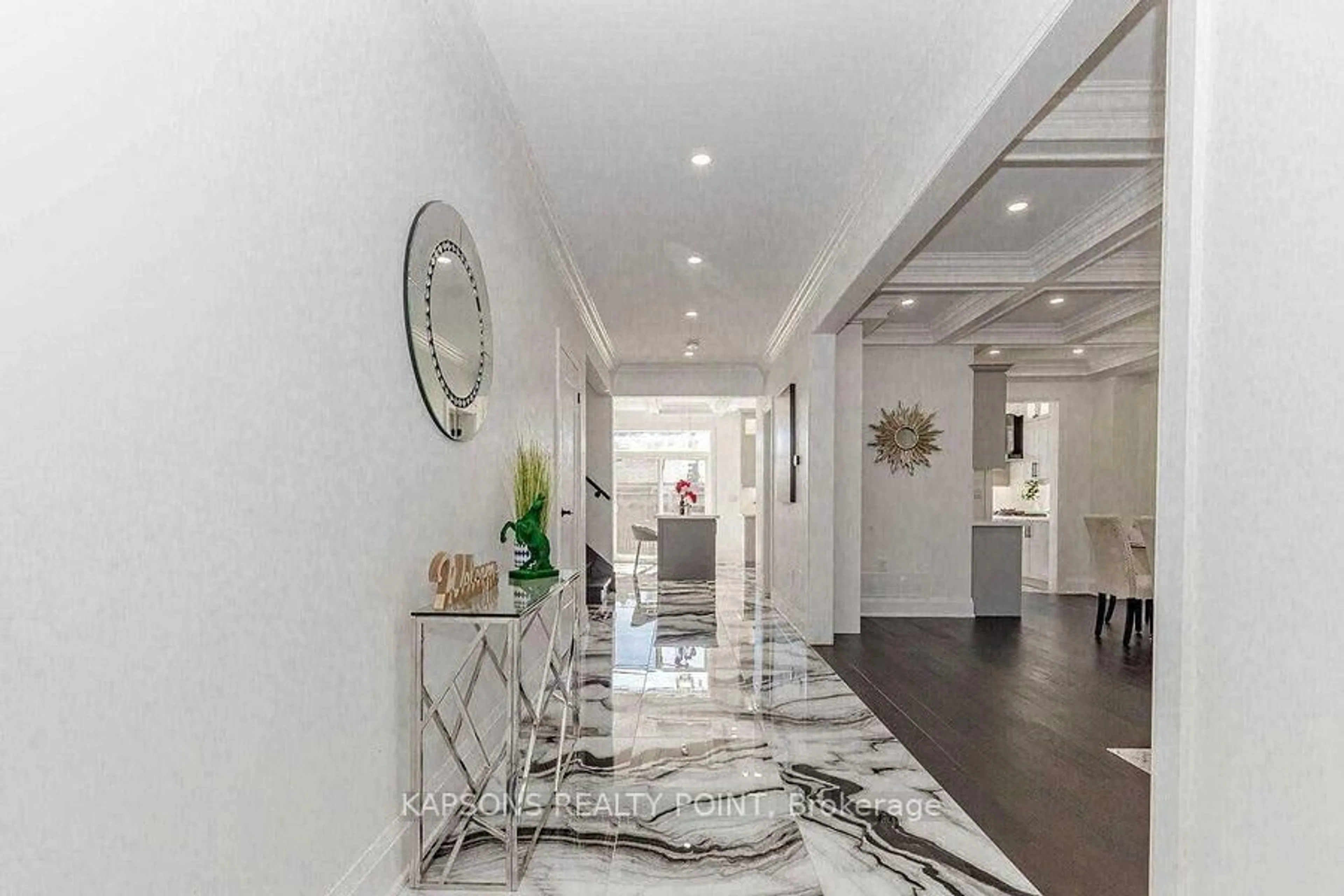 Indoor foyer for 137 Mcmurchy Ave, Brampton Ontario L6Y 1Z1