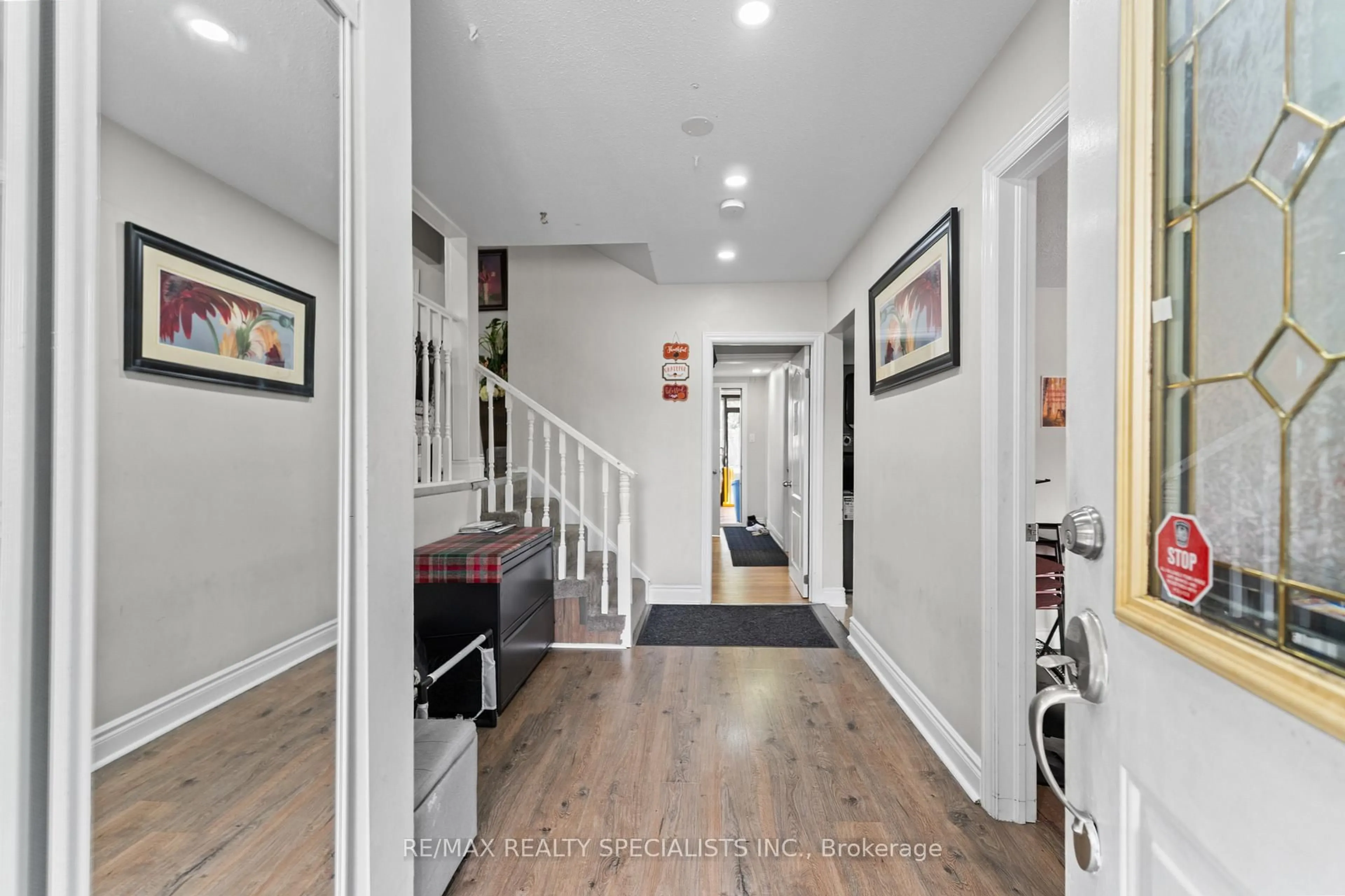Indoor entryway for 380 Bartley Bull Pkwy, Brampton Ontario L6W 2L8