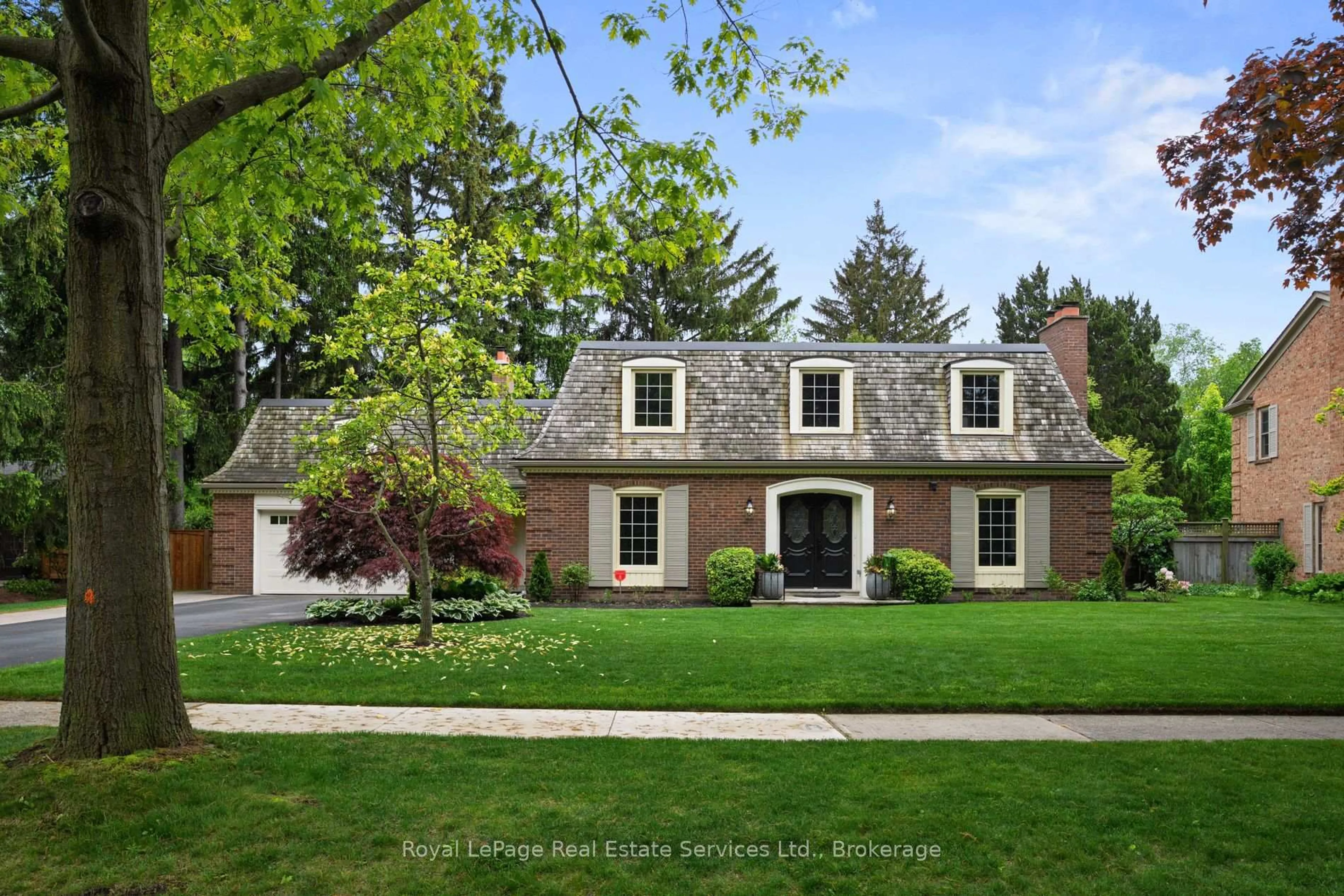 Home with brick exterior material, street for 1036 Wenleigh Crt, Mississauga Ontario L5H 1M8