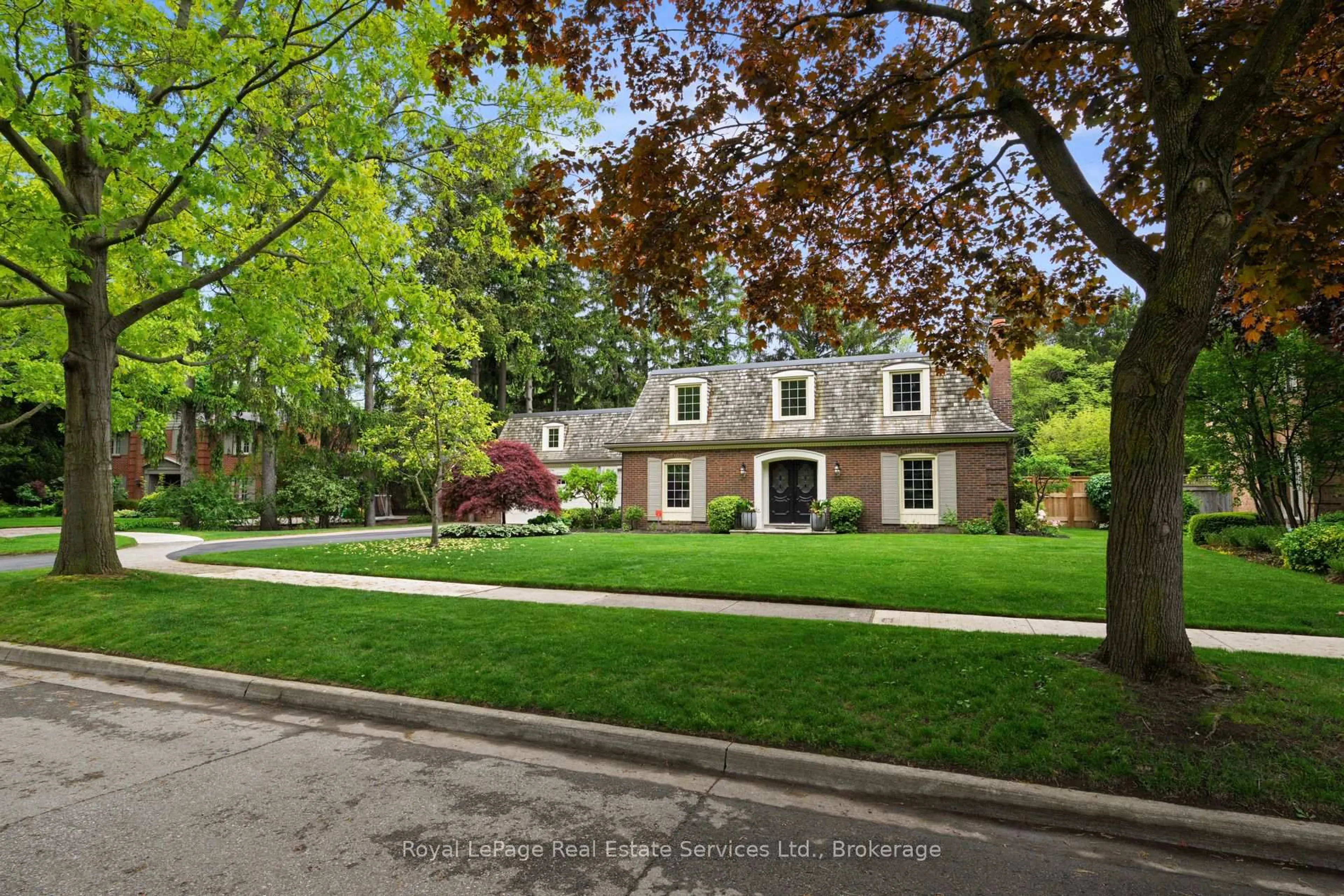 Home with brick exterior material, street for 1036 Wenleigh Crt, Mississauga Ontario L5H 1M8