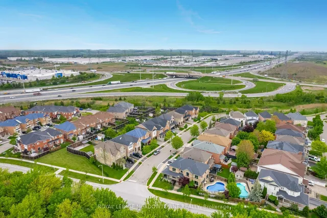 Primary image of 1212 Fox Cres