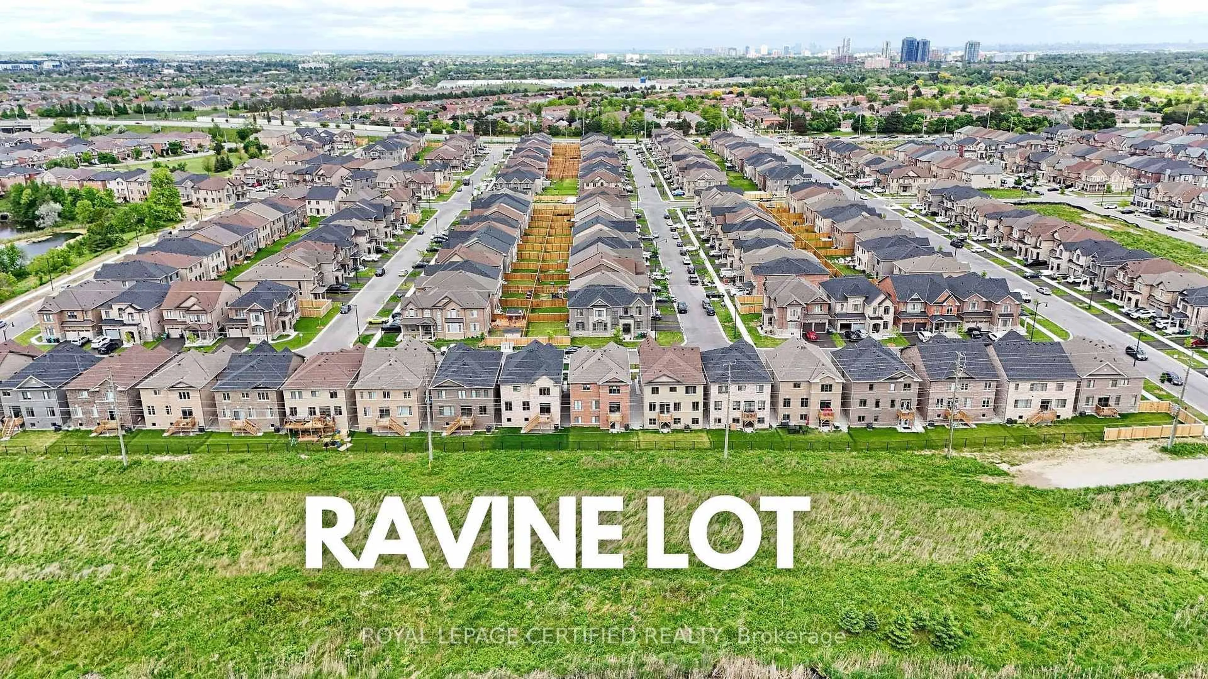 A pic from outside/outdoor area/front of a property/back of a property/a pic from drone, street for 14 Bavenden Cres, Brampton Ontario L6X 0K7