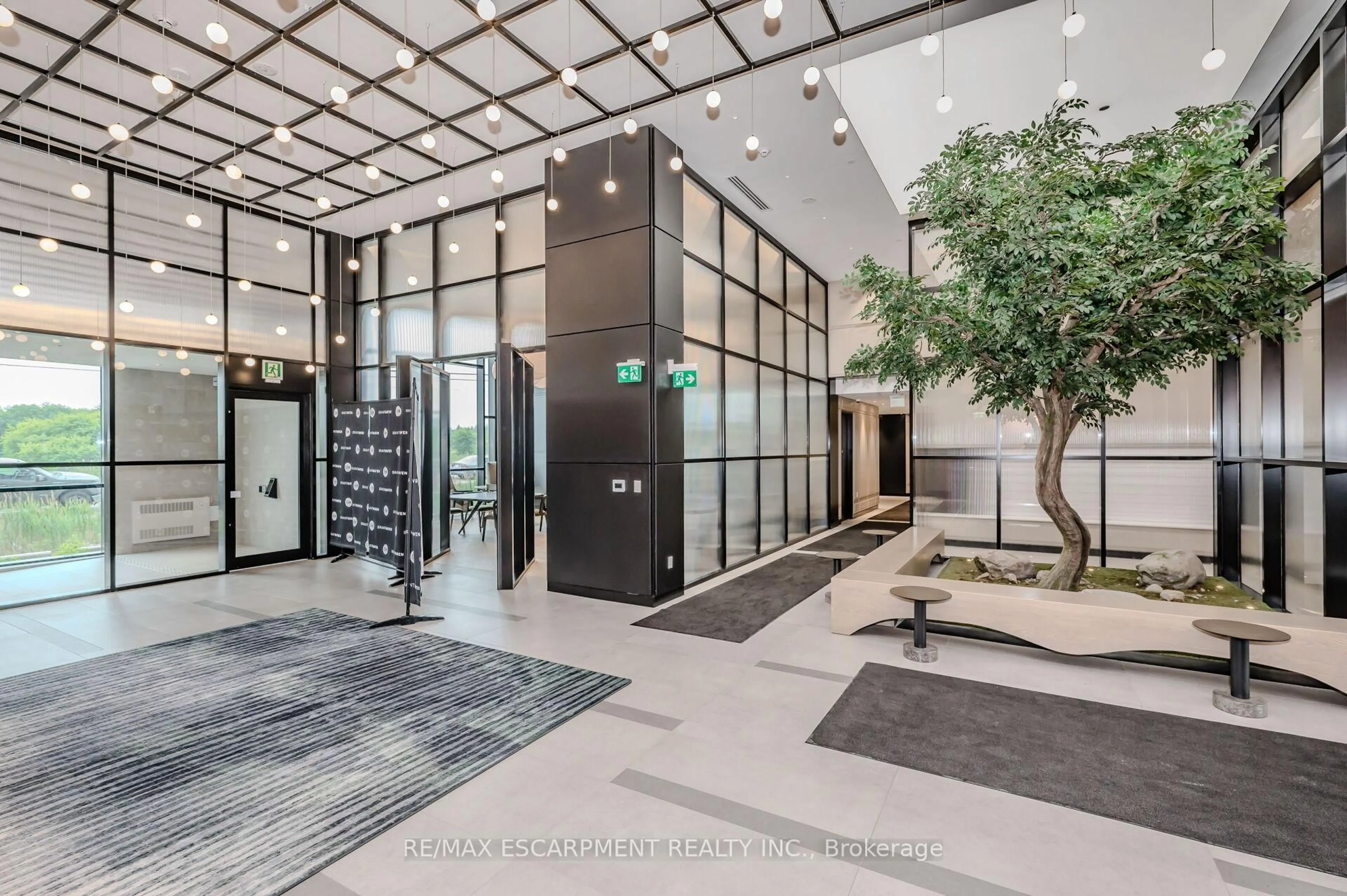 Indoor foyer for 3220 William Coltson Ave #607, Oakville Ontario L6H 7X9