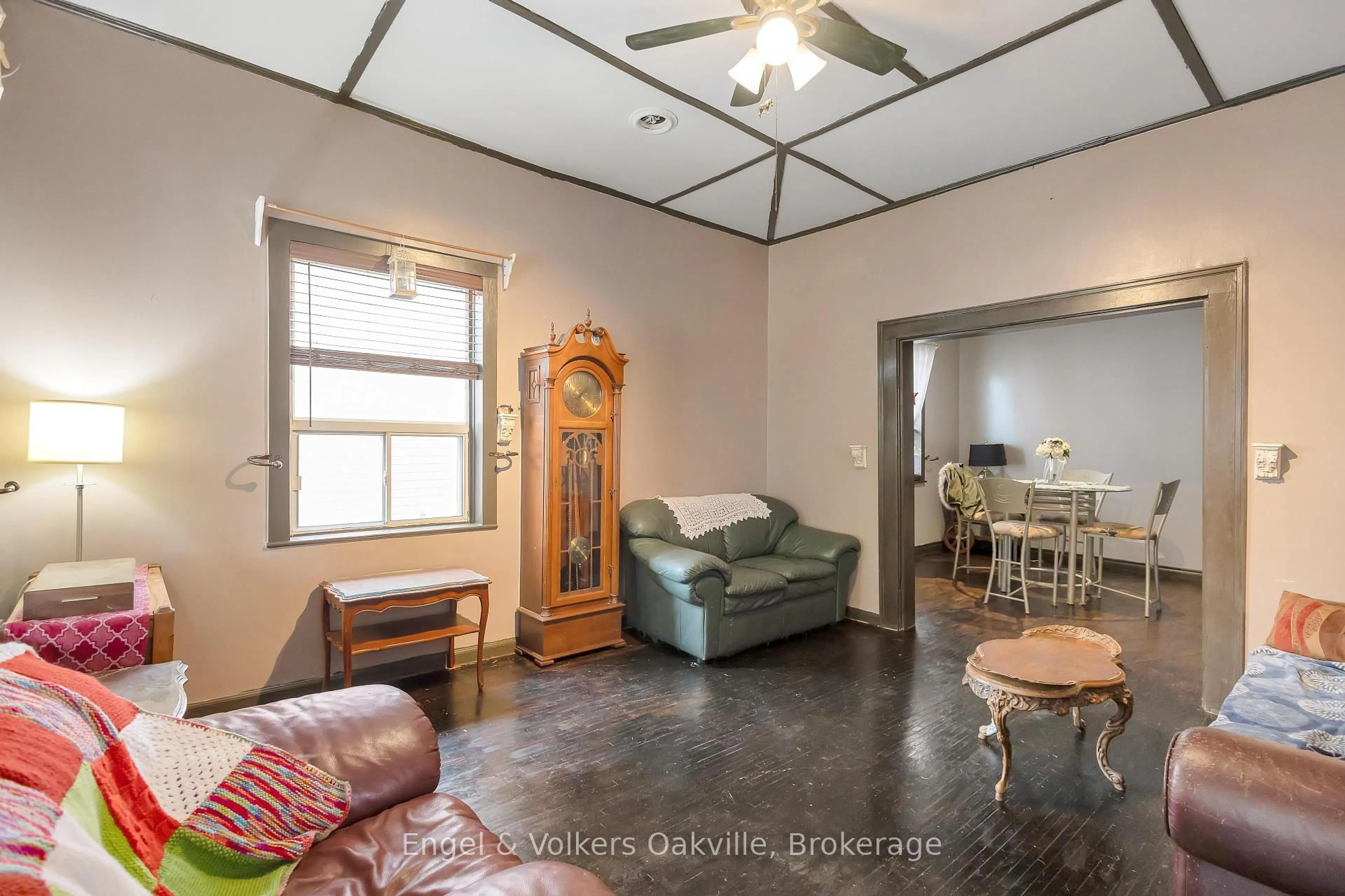 Living room with furniture, unknown for 9 Guelph St, Halton Hills Ontario L7G 3Y8