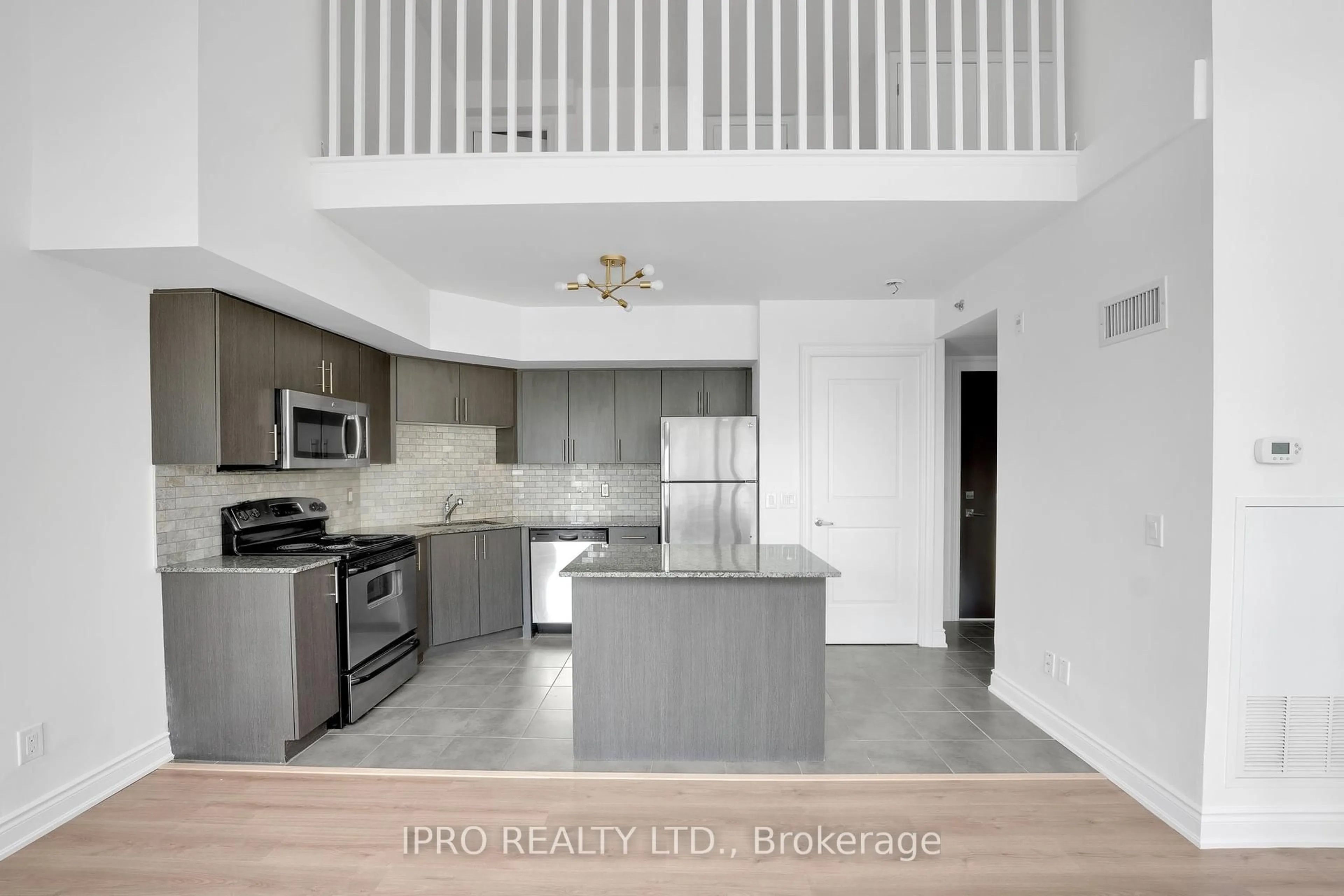 Open concept kitchen, unknown for 5001 Corporate Dr #101, Burlington Ontario L7L 0H5