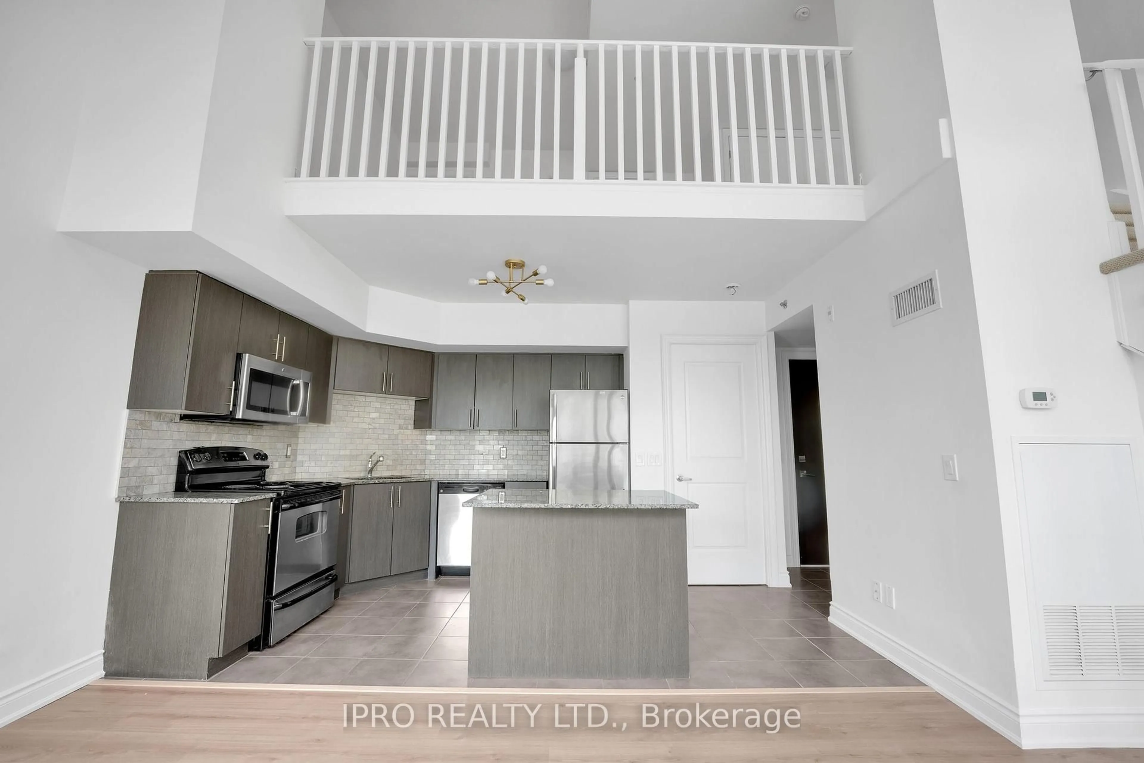 Open concept kitchen, unknown for 5001 Corporate Dr #101, Burlington Ontario L7L 0H5