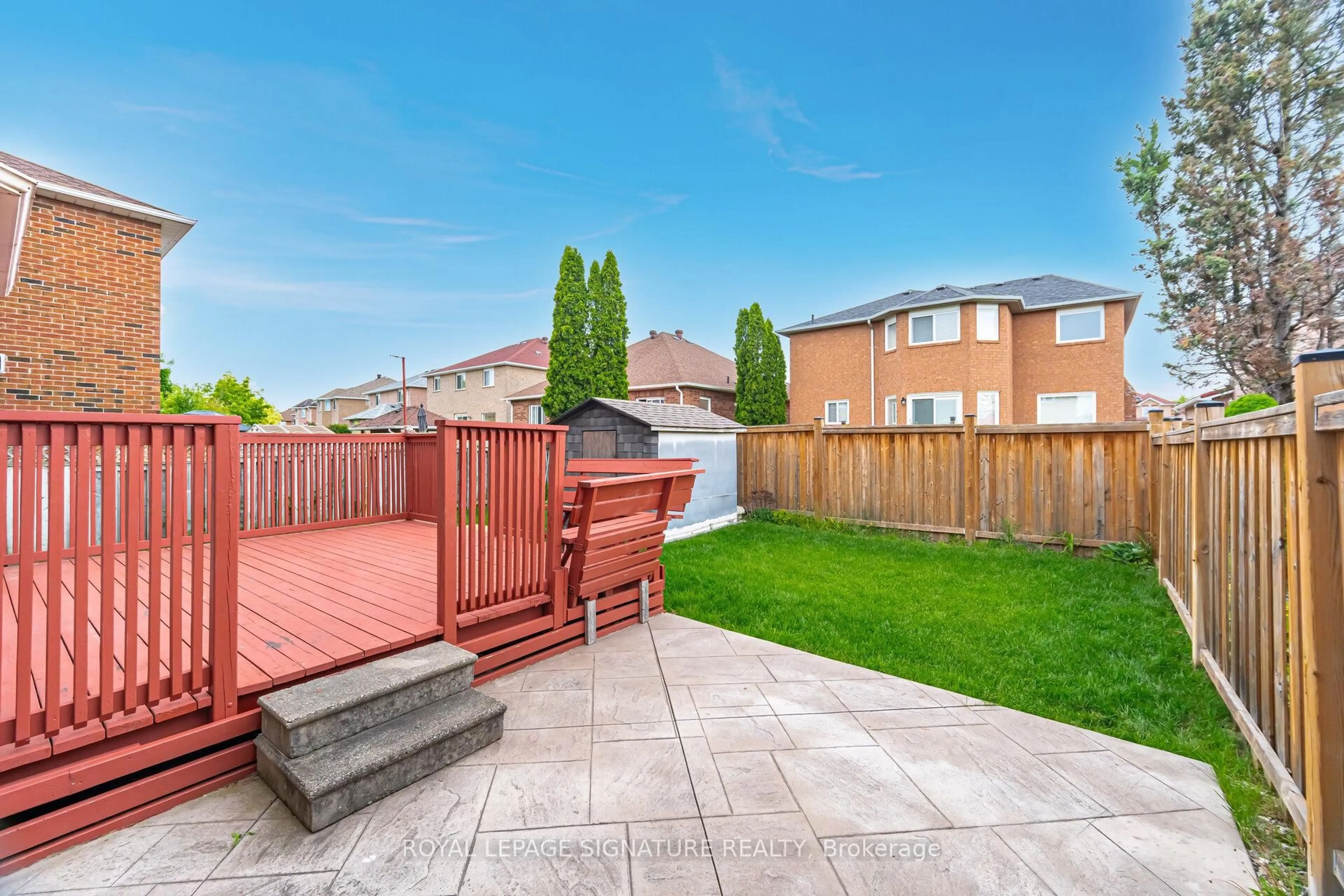 Patio, street for 629 Amesbury Ave, Mississauga Ontario L5R 3J1