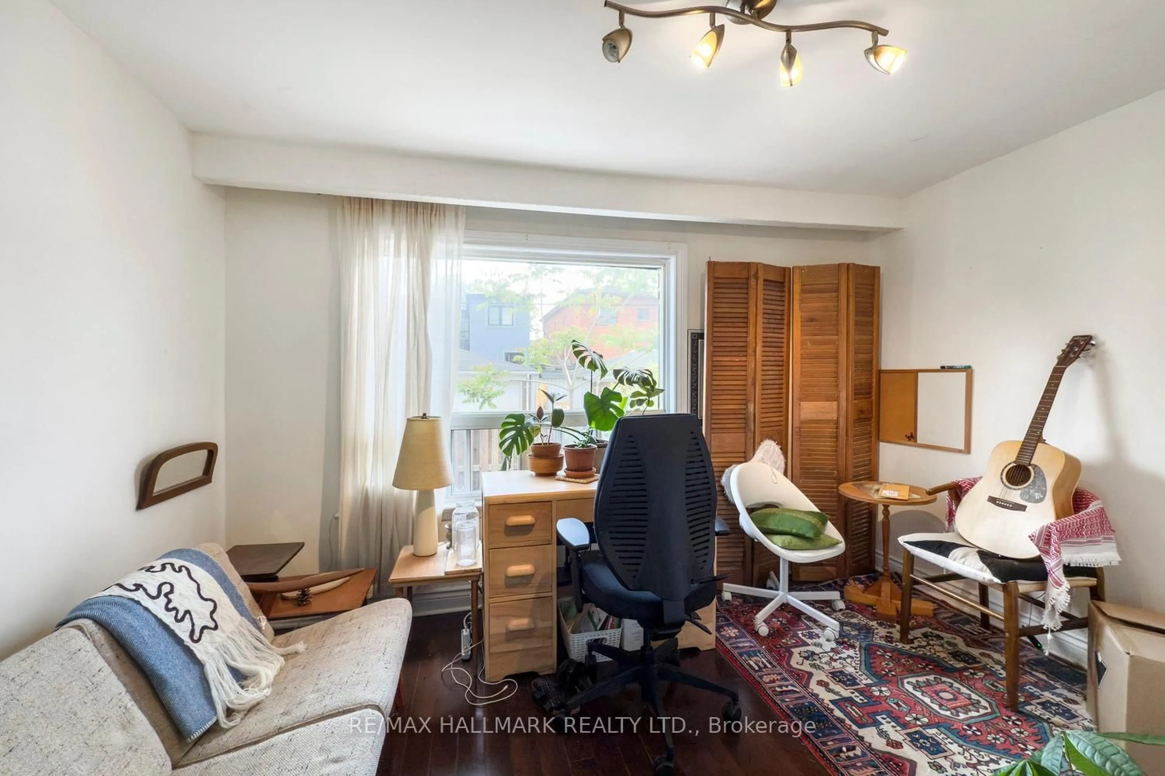 Living room with furniture, unknown for 50 Sellers Ave, Toronto Ontario M6E 3T6