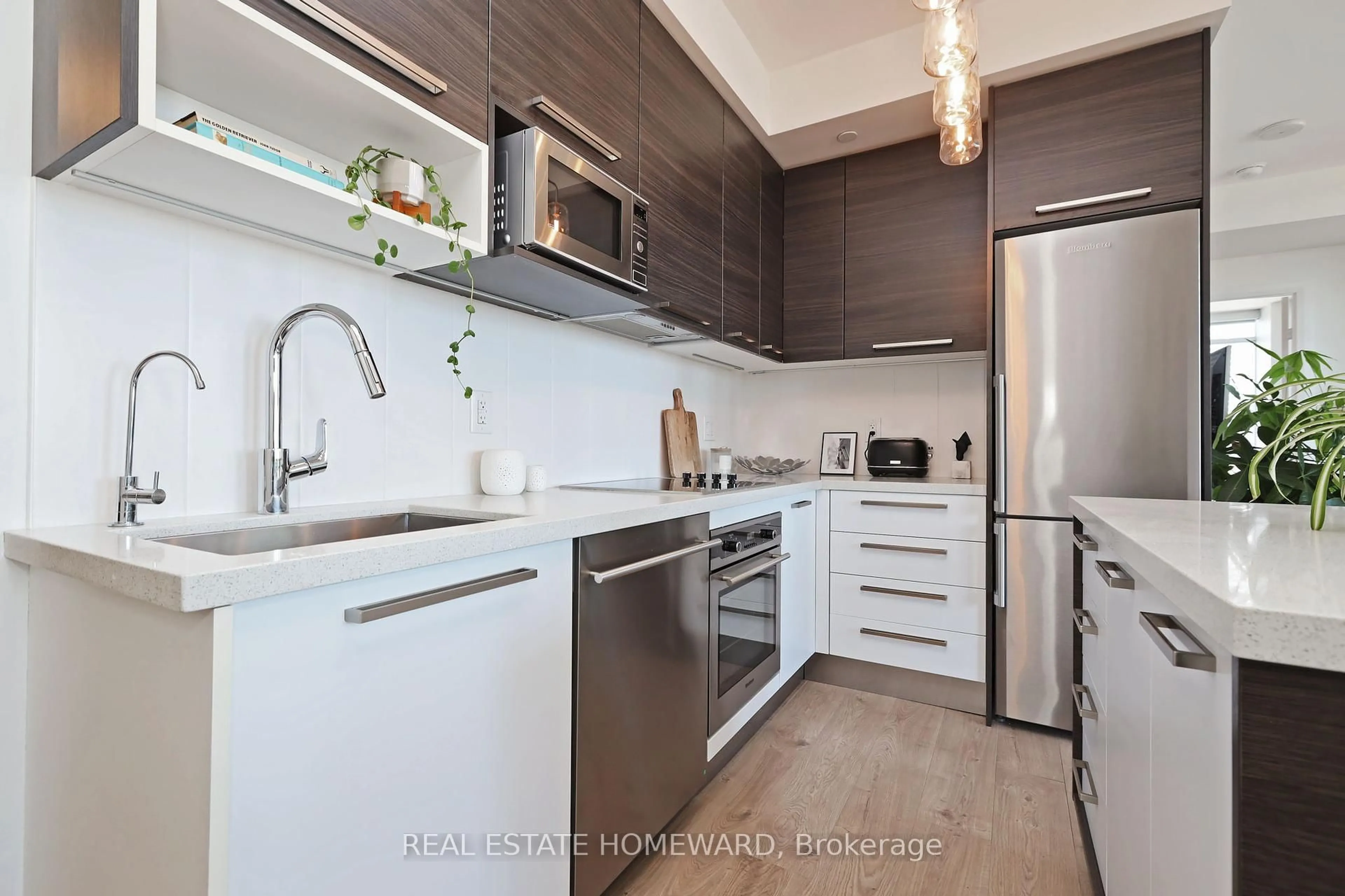 Contemporary kitchen, unknown for 36 Park Lawn Rd #810, Toronto Ontario M8V 0E5