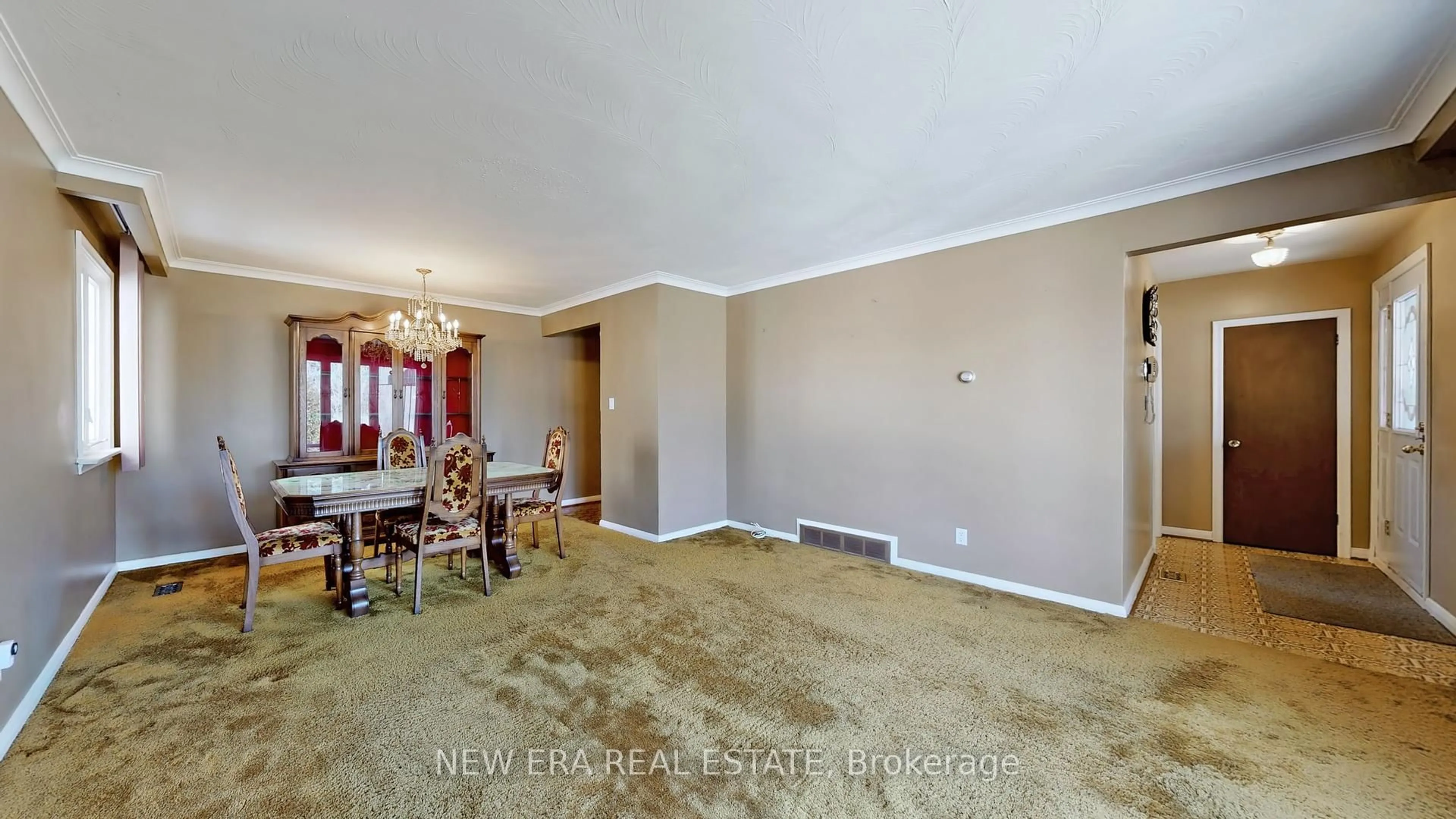 Dining room, carpet floor for 35 Beckett Ave, Toronto Ontario M6L 2B3