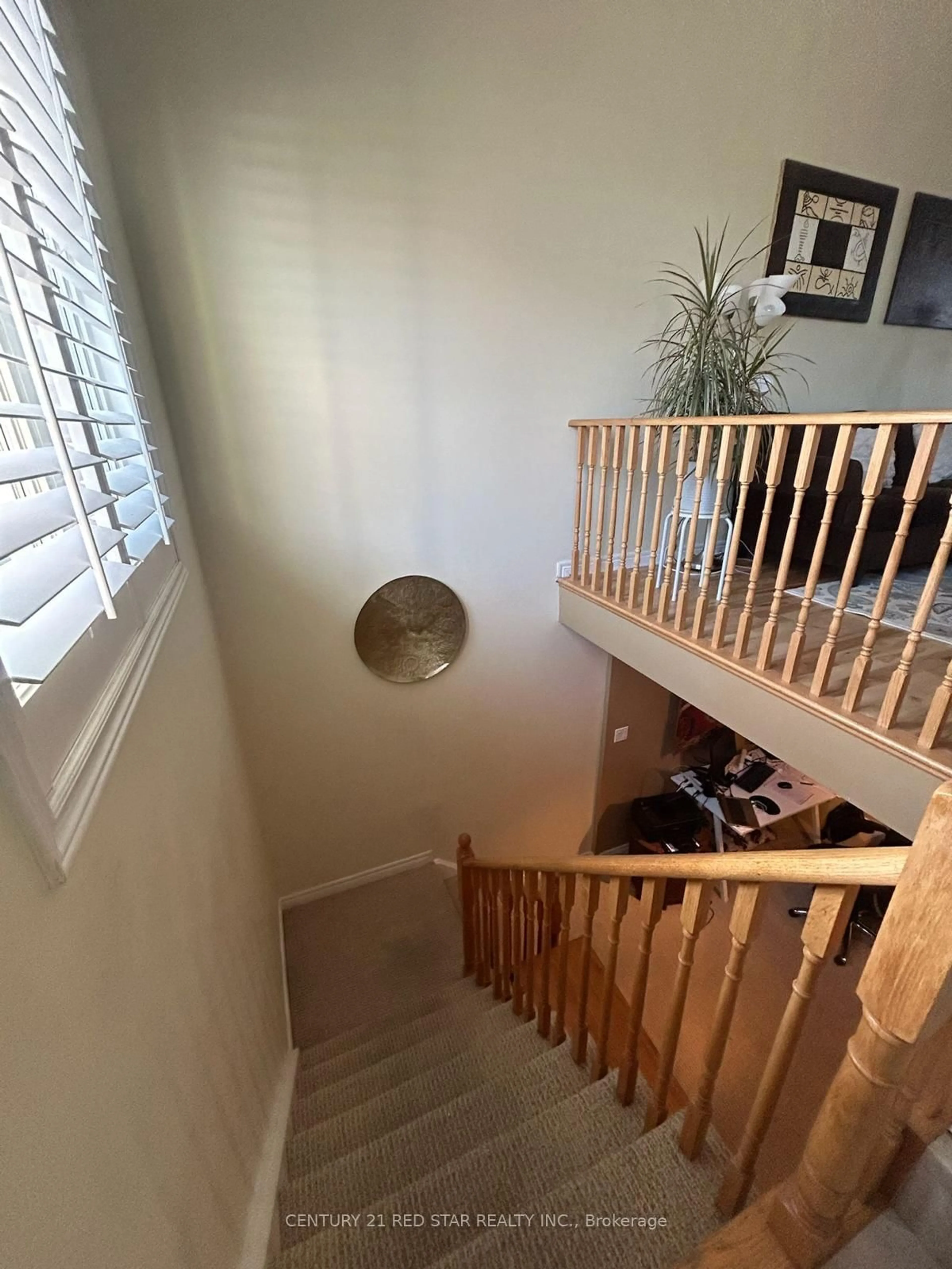 Stairs for 5197 Preservation Circ, Mississauga Ontario L5M 7T3