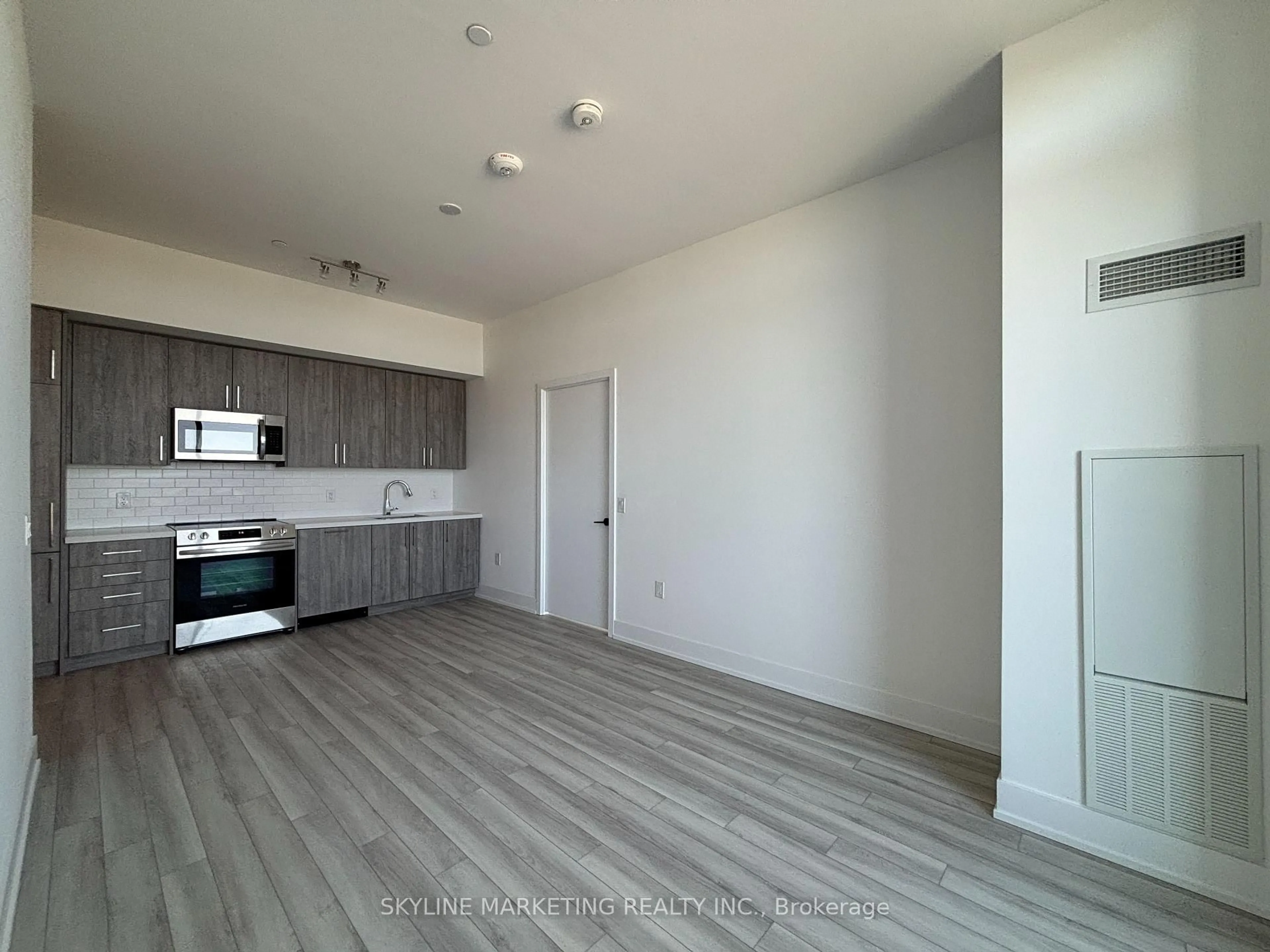 A pic of a room for 2450 Old Bronte Rd #808, Oakville Ontario L6M 5P6