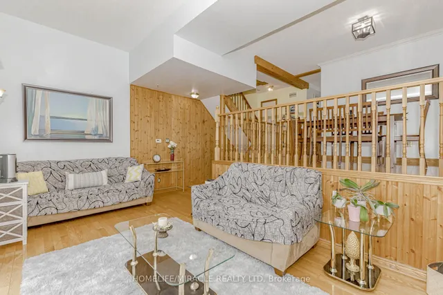 Additional property image - 400 Bloor St Unit 8