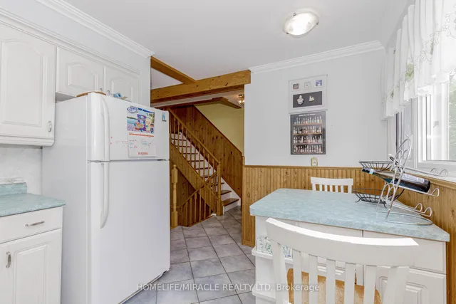 Additional property image - 400 Bloor St Unit 8