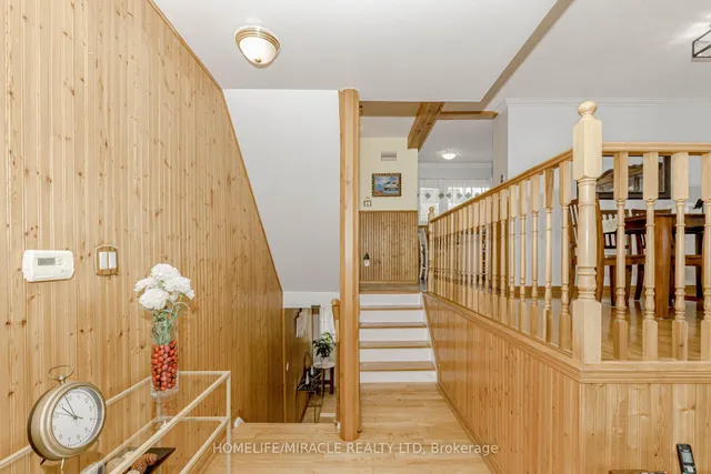 Additional property image - 400 Bloor St Unit 8