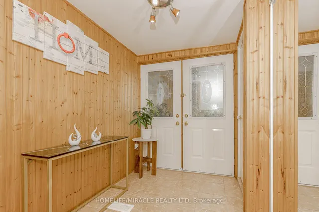 Additional property image - 400 Bloor St Unit 8