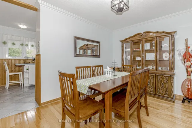 Additional property image - 400 Bloor St Unit 8