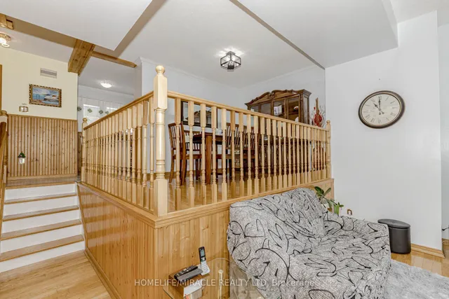 Additional property image - 400 Bloor St Unit 8