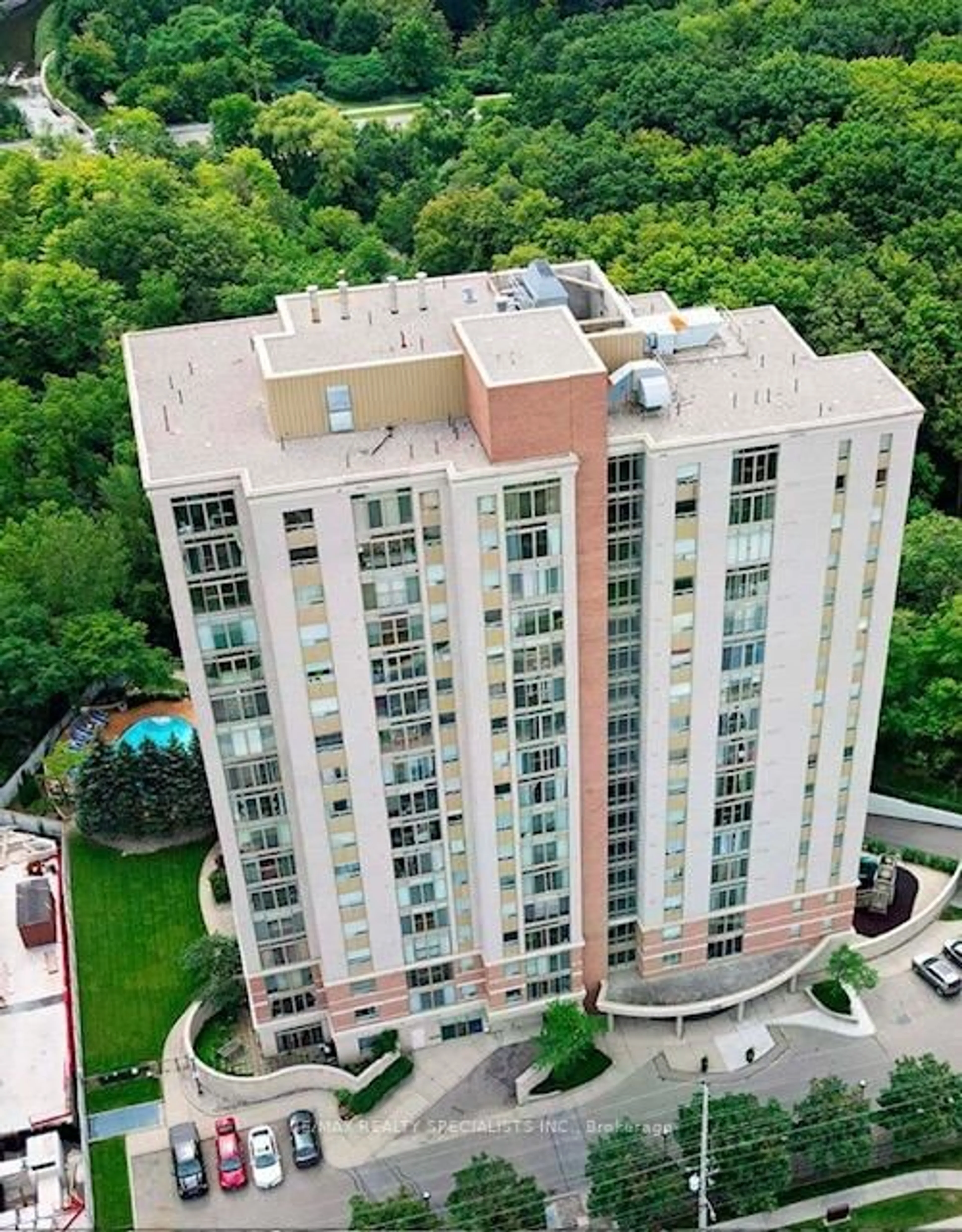 A pic from outside/outdoor area/front of a property/back of a property/a pic from drone, city buildings view from balcony for 200 Burnhamthorpe Rd #605, Mississauga Ontario L5A 4L4