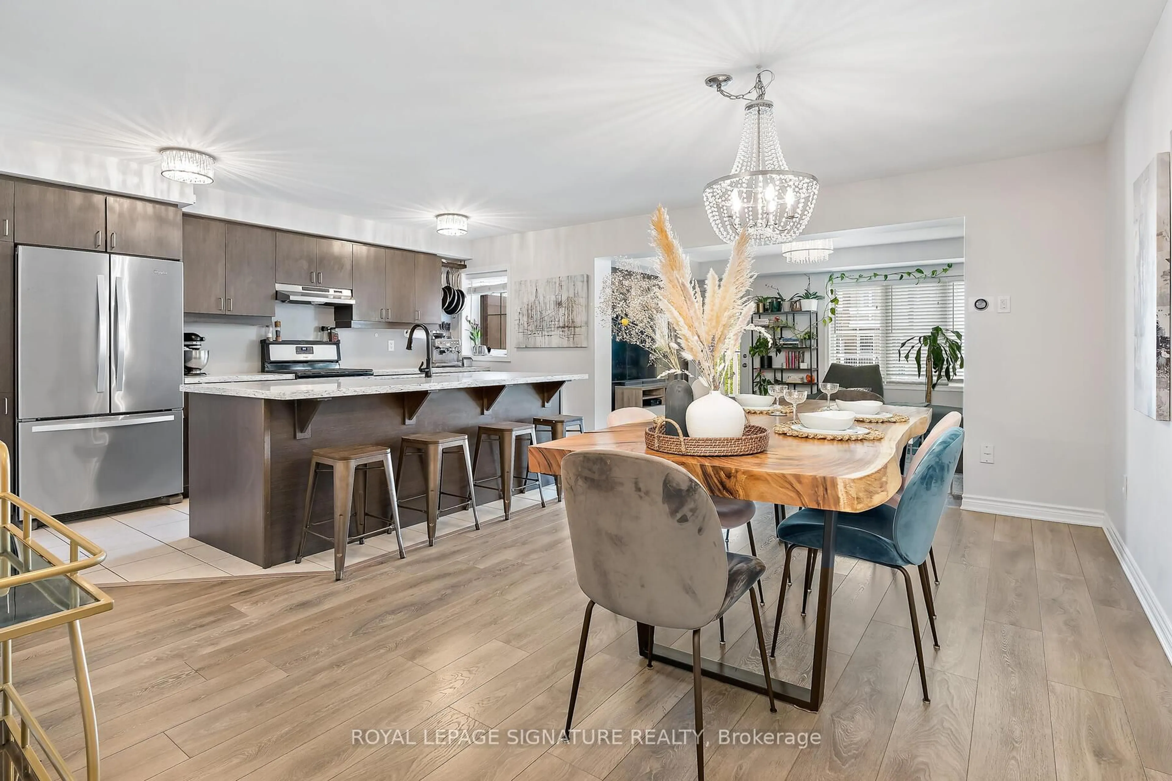 Open concept kitchen, unknown for 1592 Leblanc Crt, Milton Ontario L9E 0A3