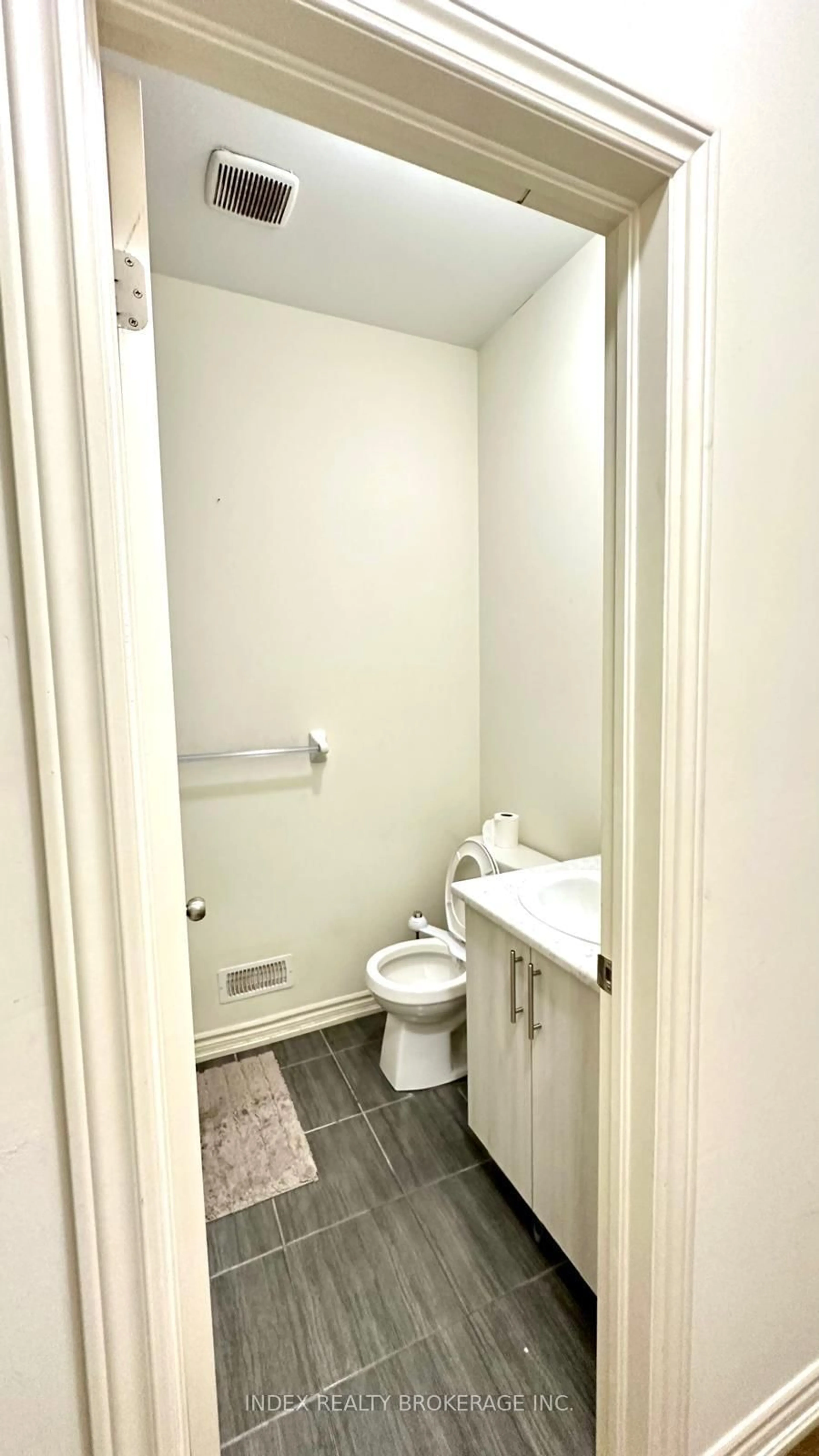 Standard bathroom, floor is not visible for 56 Donald Fitch Cres, Brampton Ontario L7A 0B7