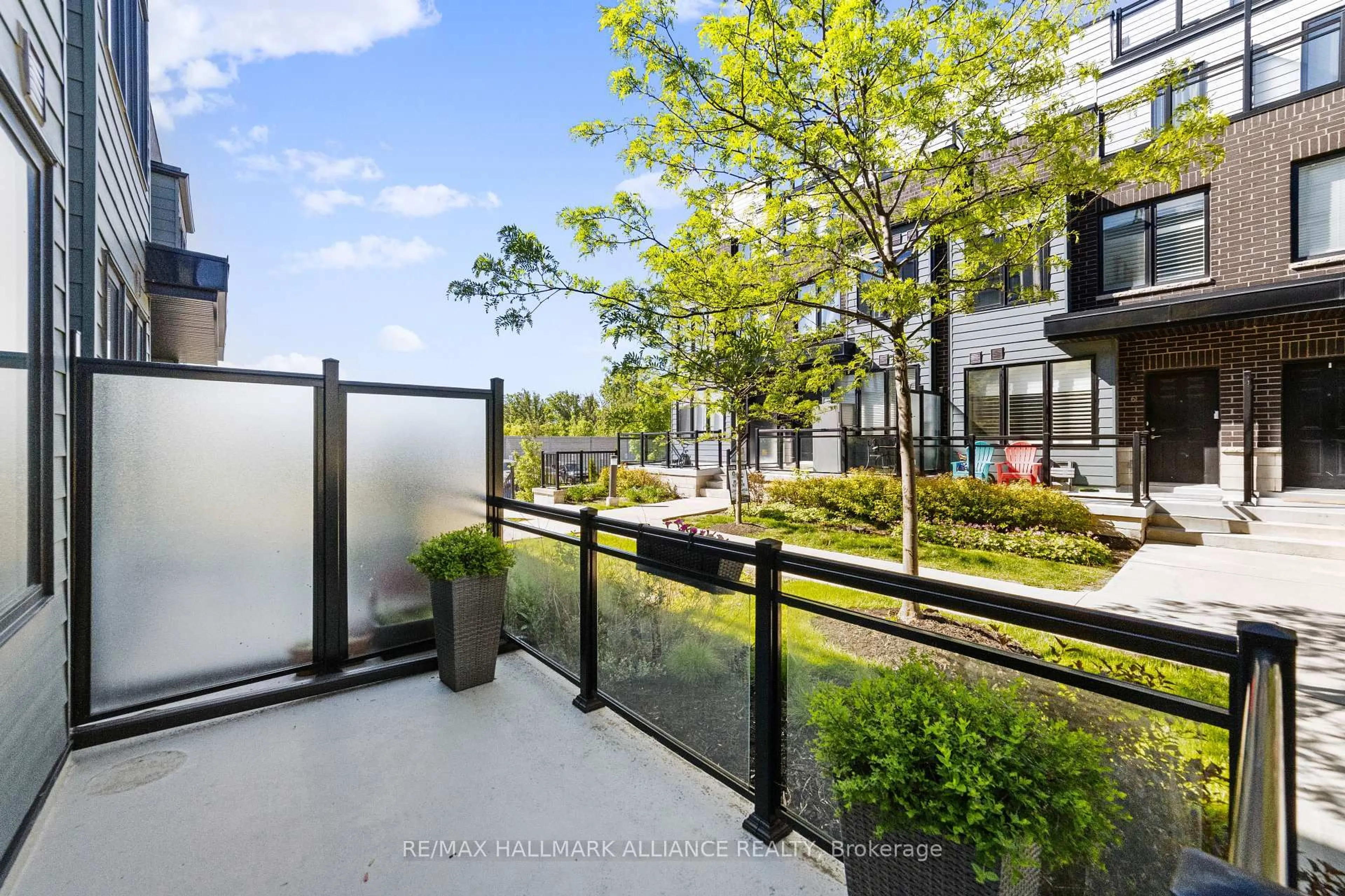 Patio, unknown for 1150 Stroud Lane #12, Mississauga Ontario L5J 0B3